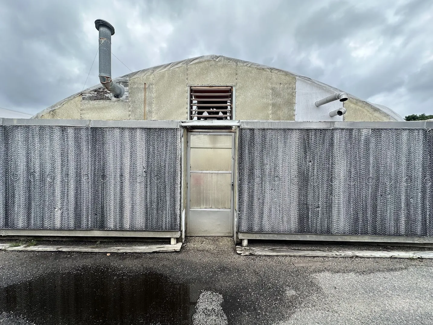 WHITE'S AUCTION LOT 1 - GH06 - X.S. Smith 30' x 96' Criterion Quonset Hoop Greenhouse, photo 4