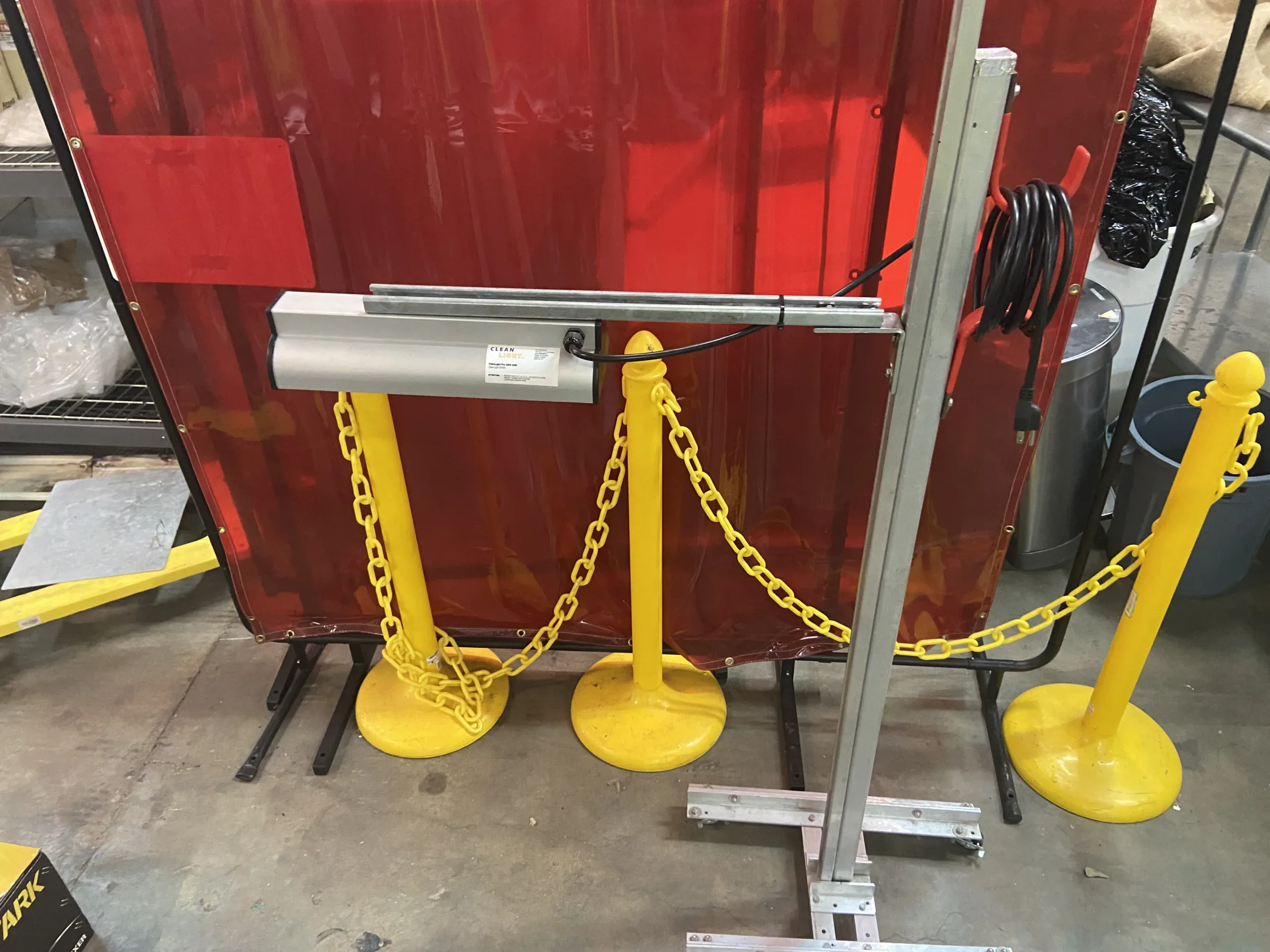 AEROFARMS LOT 10 - Eco-Friendly Plant Protection: CleanLight PRO Unit with Rapid UV Crop Protection Technology, photo 3