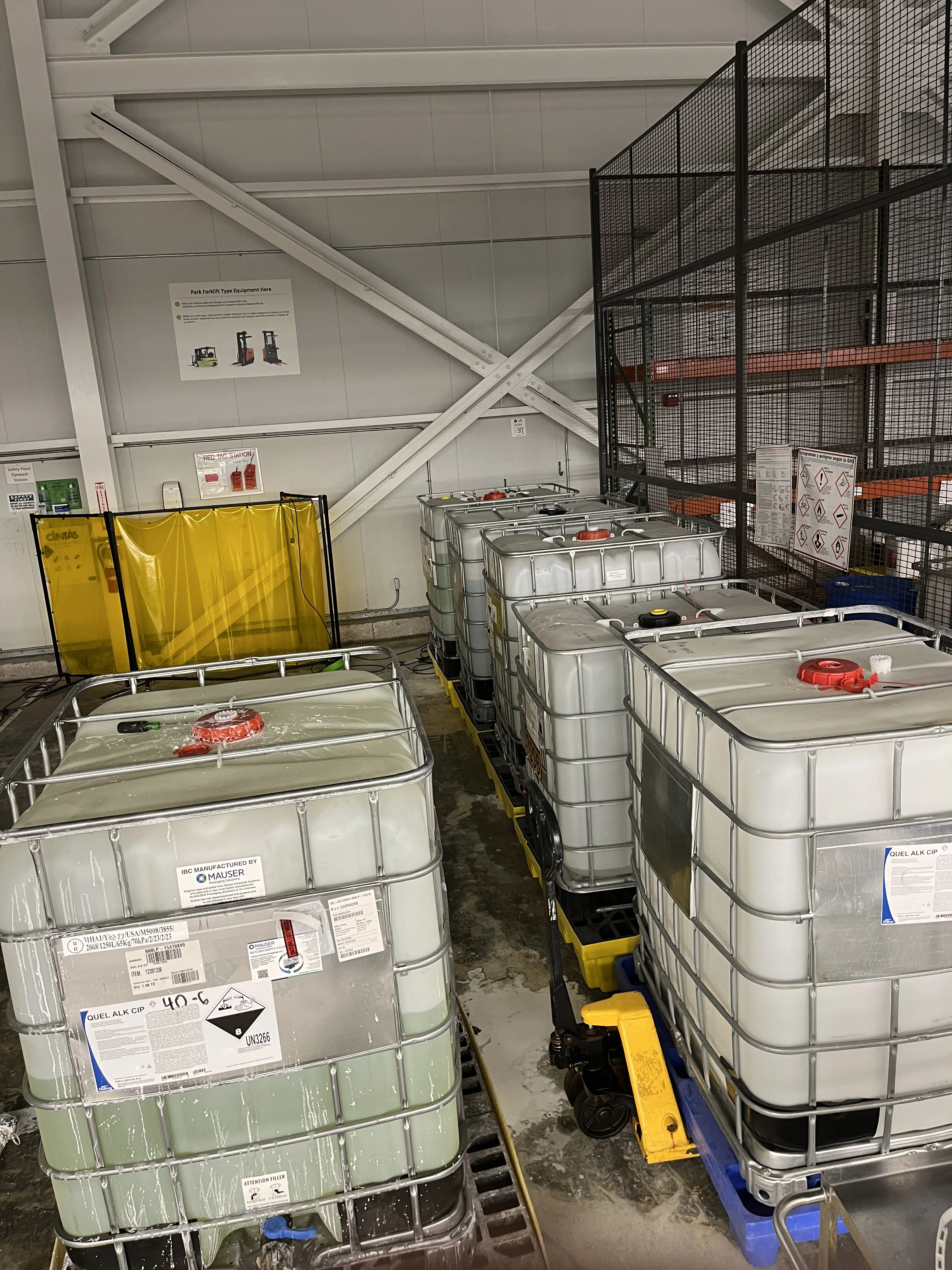 AEROFARMS LOT 10 - Specialized Cleaning Solutions & 350-Gallon Totes, photo 10