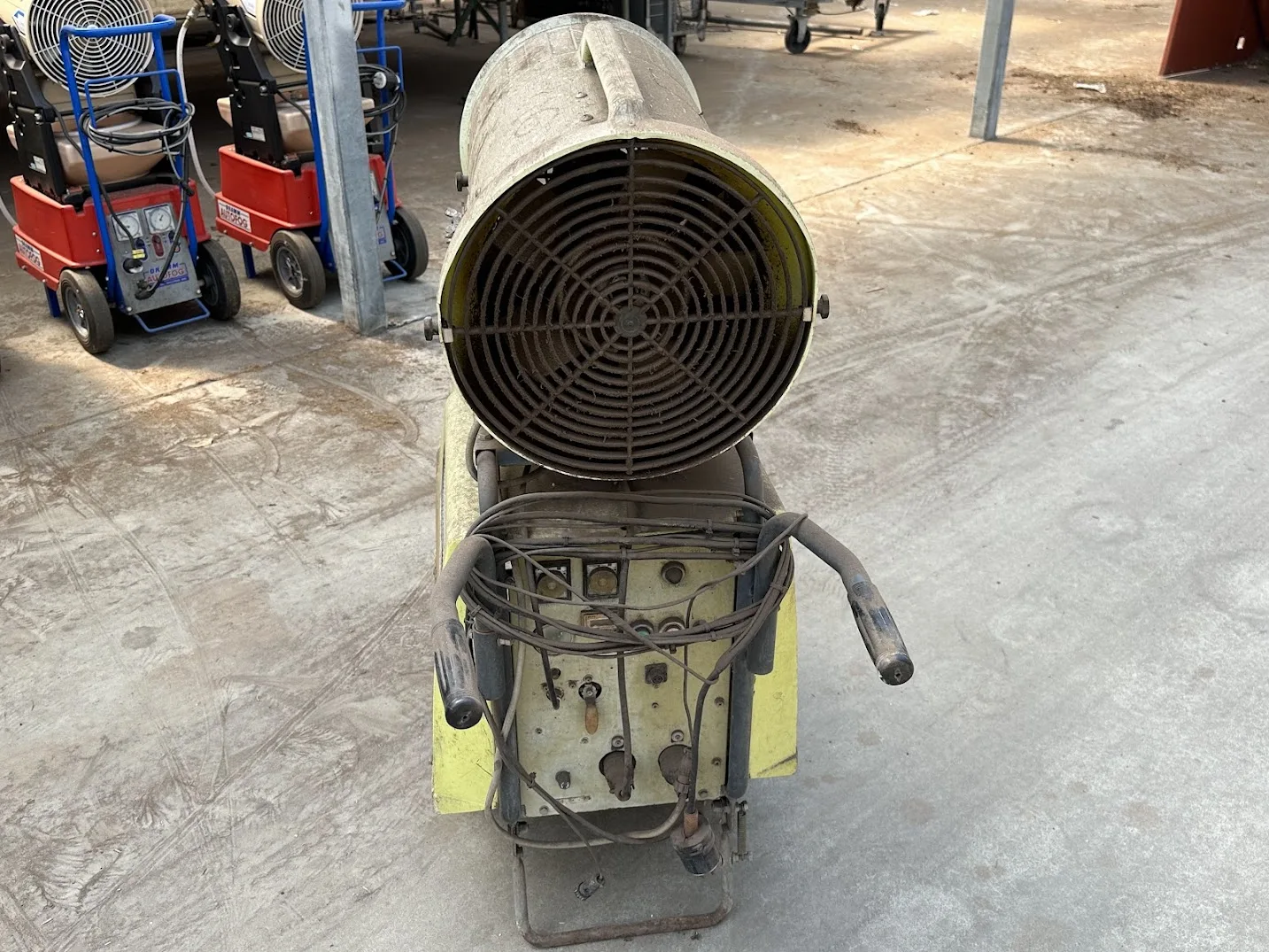 WHITE'S AUCTION LOT 106 - Used Ball Large AutoFog Greenhouse Fogger - Unit #16 - Covers Up to 70,000 sq ft with HAF Fans, photo 2