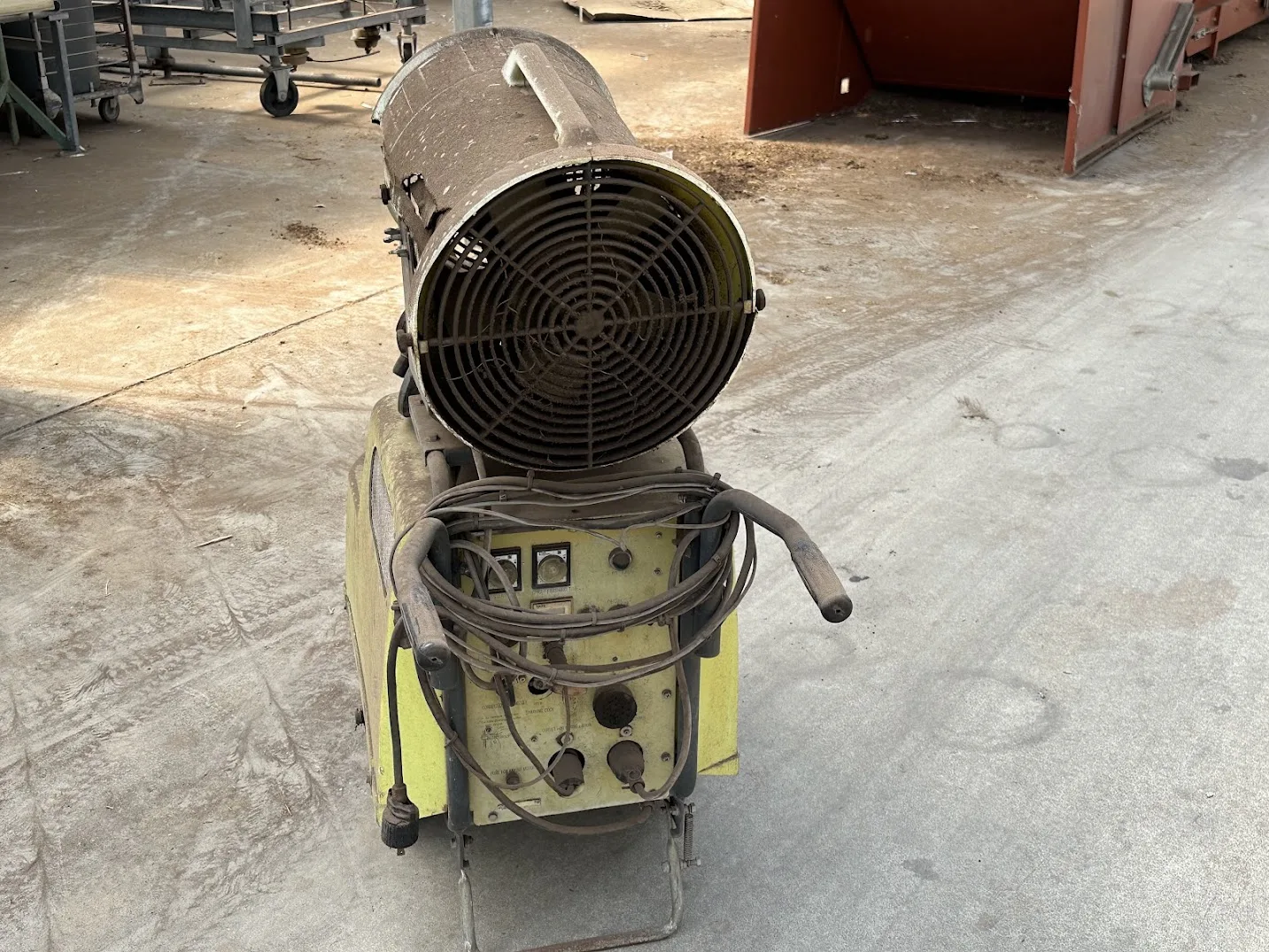 WHITE'S AUCTION LOT 107 - Used Ball Large AutoFog Greenhouse Fogger - Unit #20 - Covers Up to 70,000 sq ft with HAF Fans, photo 3