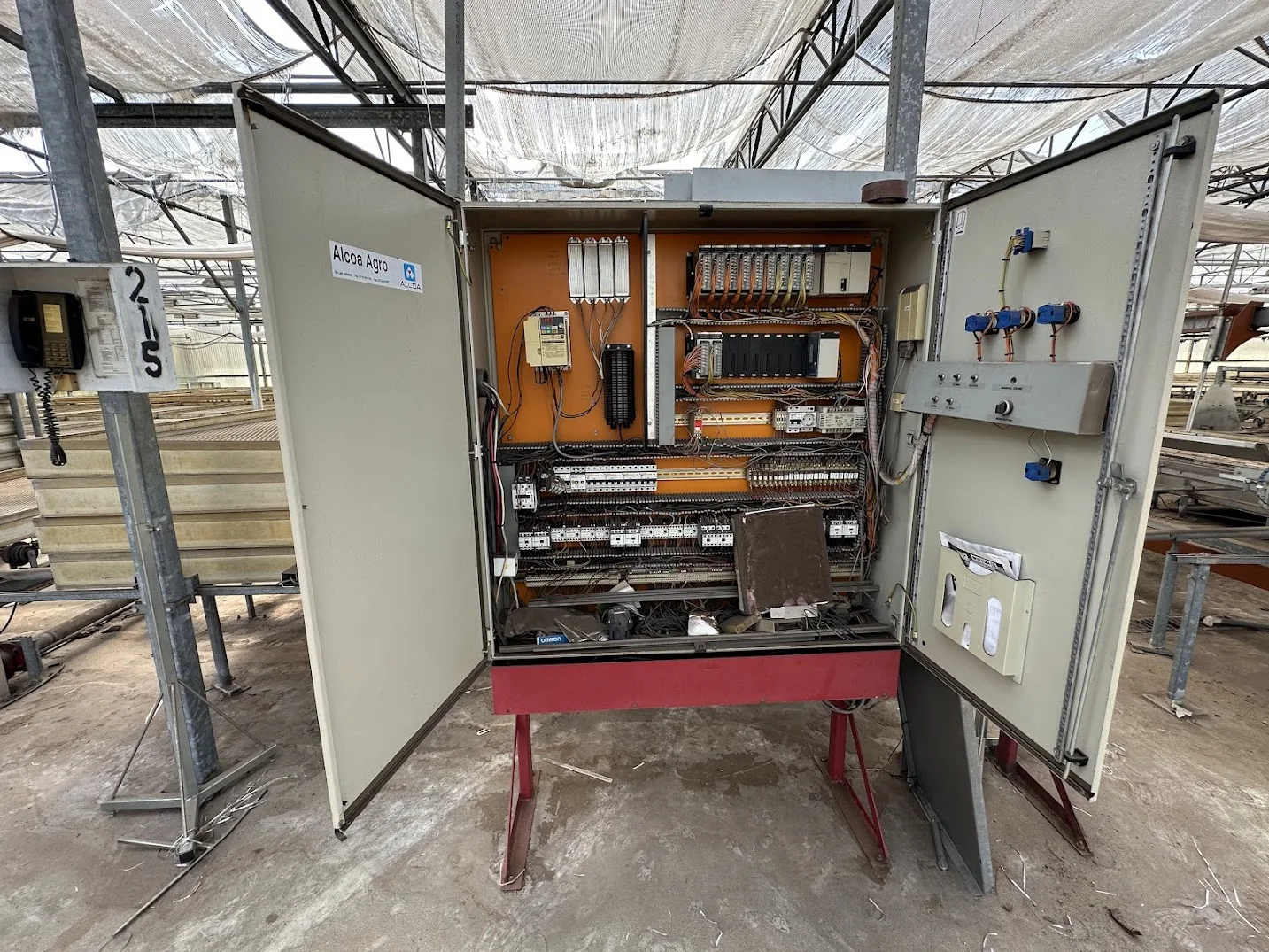 WHITE'S AUCTION LOT 113 - In-Transit Tray Control Panel with Emergency Stop - GH25 Starting Area Equipment, photo 2
