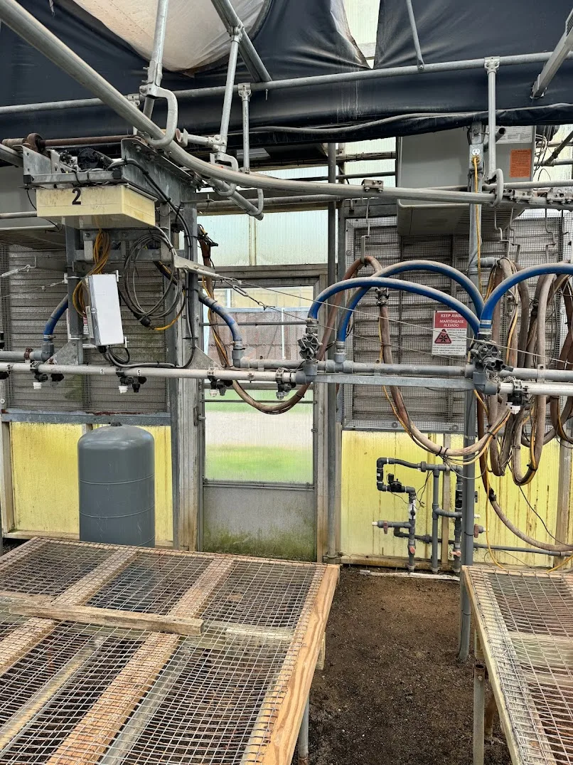 WHITES AUCTION LOT 125 - 21' Double Rail Watering Boom System with Cherry Creek Systems Network Irrigation Controller in GH23 Starting Area Boom 2, photo 2
