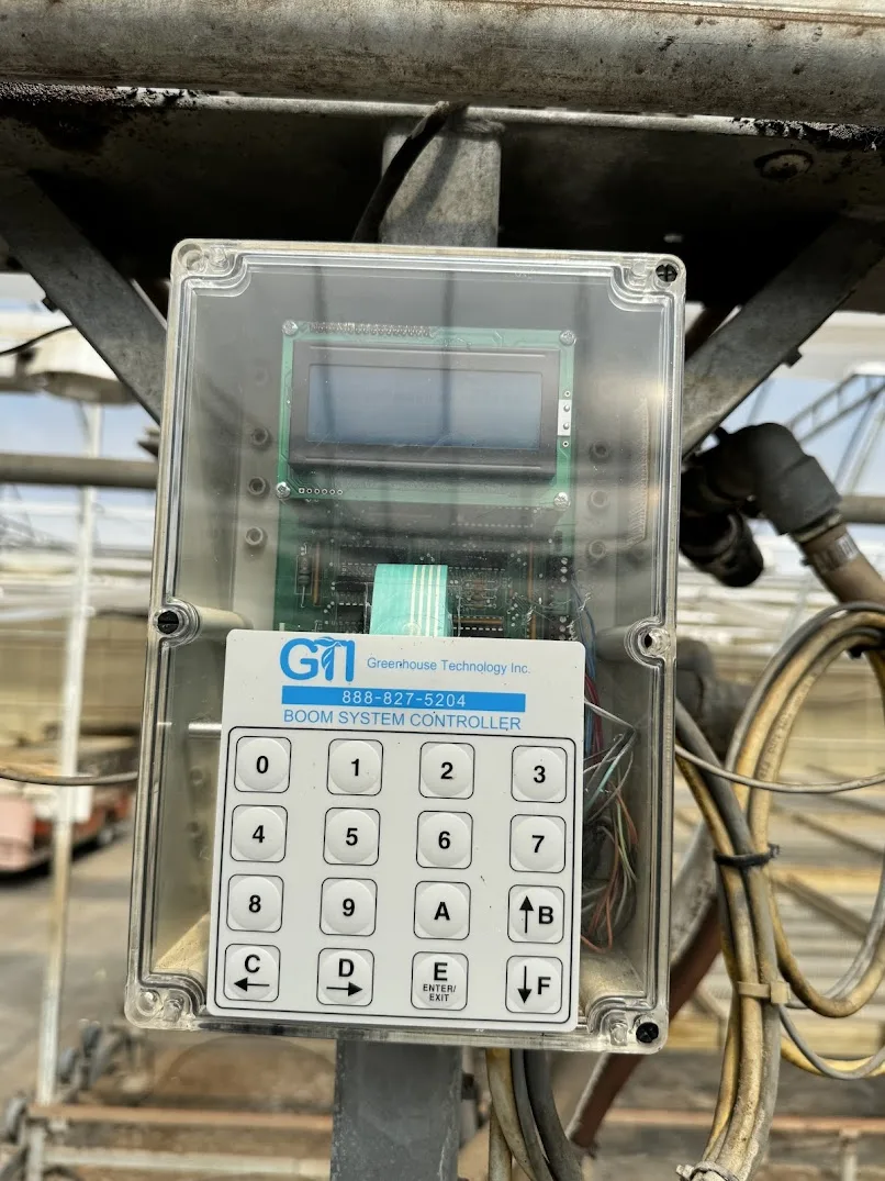 WHITES AUCTION LOT 138- 21' Double Rail Watering Boom System Number 9 with Greenhouse Technology Inc. Boom System Controller in GH25A, photo 3