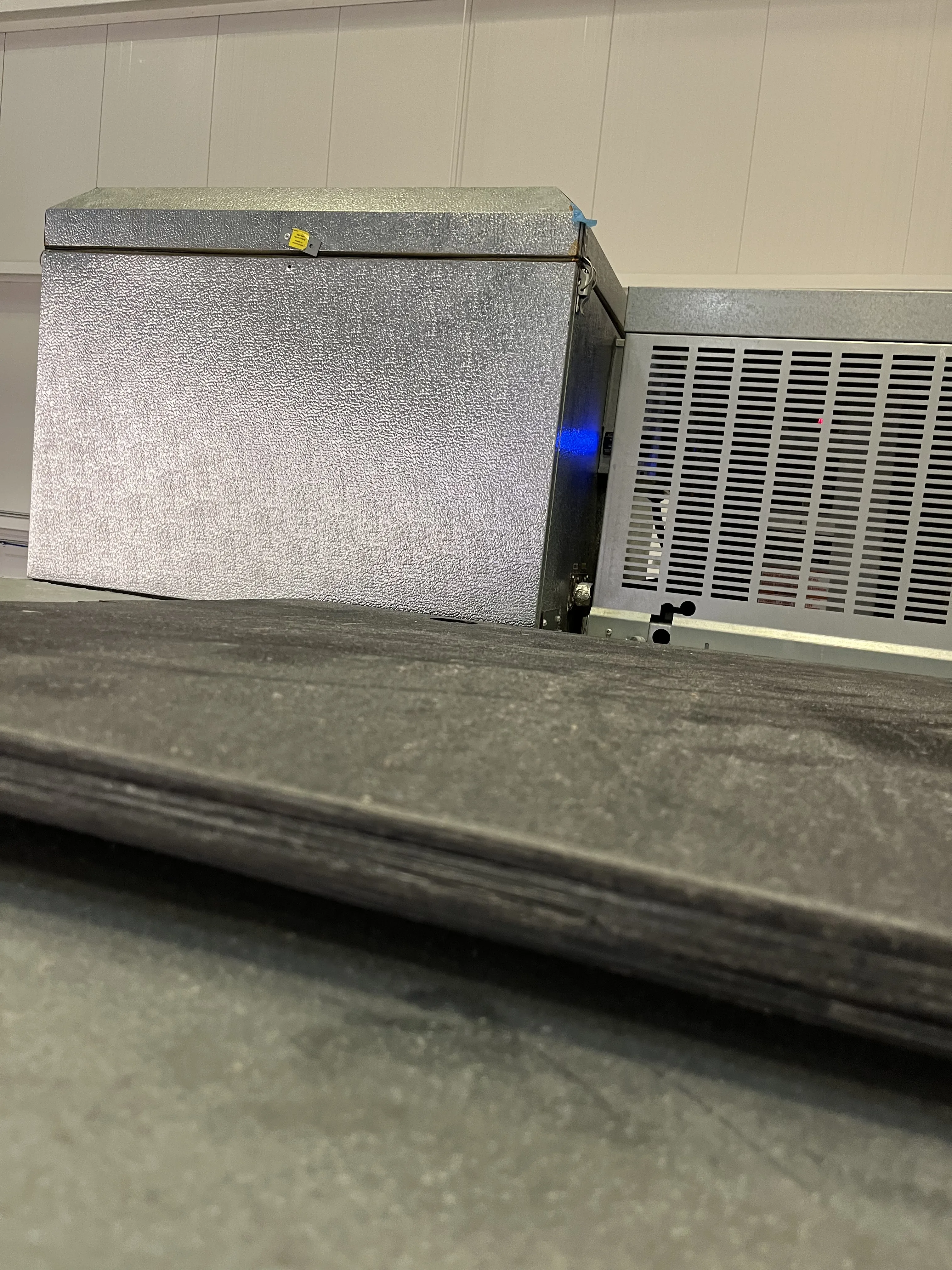 AEROFARMS LOT 14 - Norlake KL P26X78 Walk-In Seed Cooler - Optimal Seed Storage Solution!, photo 8