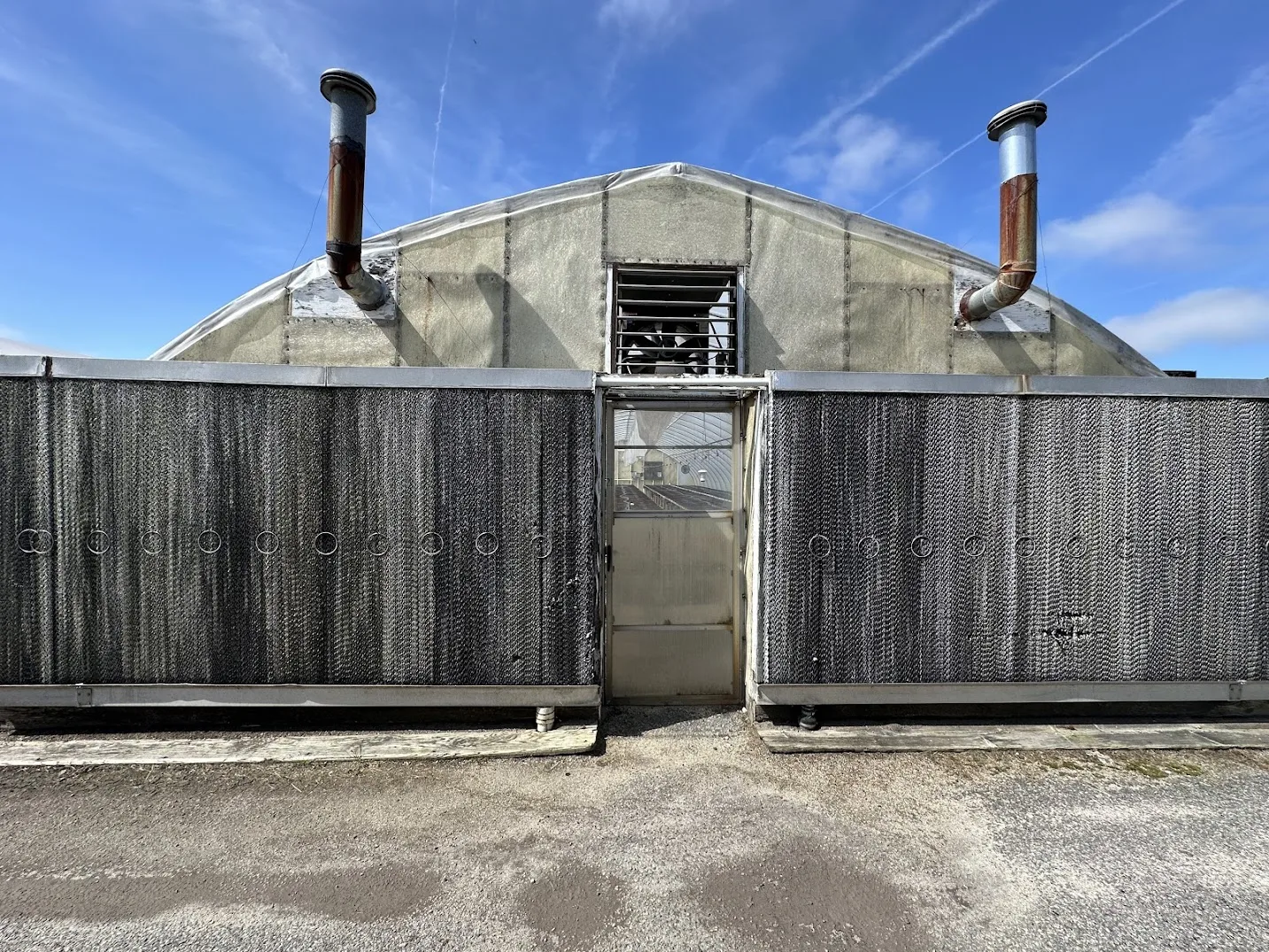 WHITE'S AUCTION LOT 15 - GH21 - X.S. Smith 30' x 96' Criterion Quonset Hoop Greenhouse, photo 2