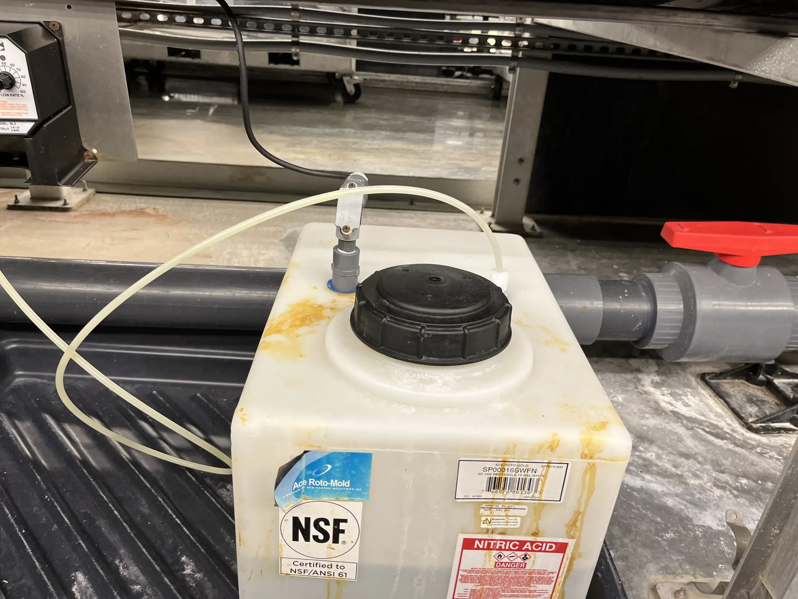 AEROFARMS LOT 16 - Hydroponic Nitric Acid Storage Tanks & BlackStone Pumps, photo 4