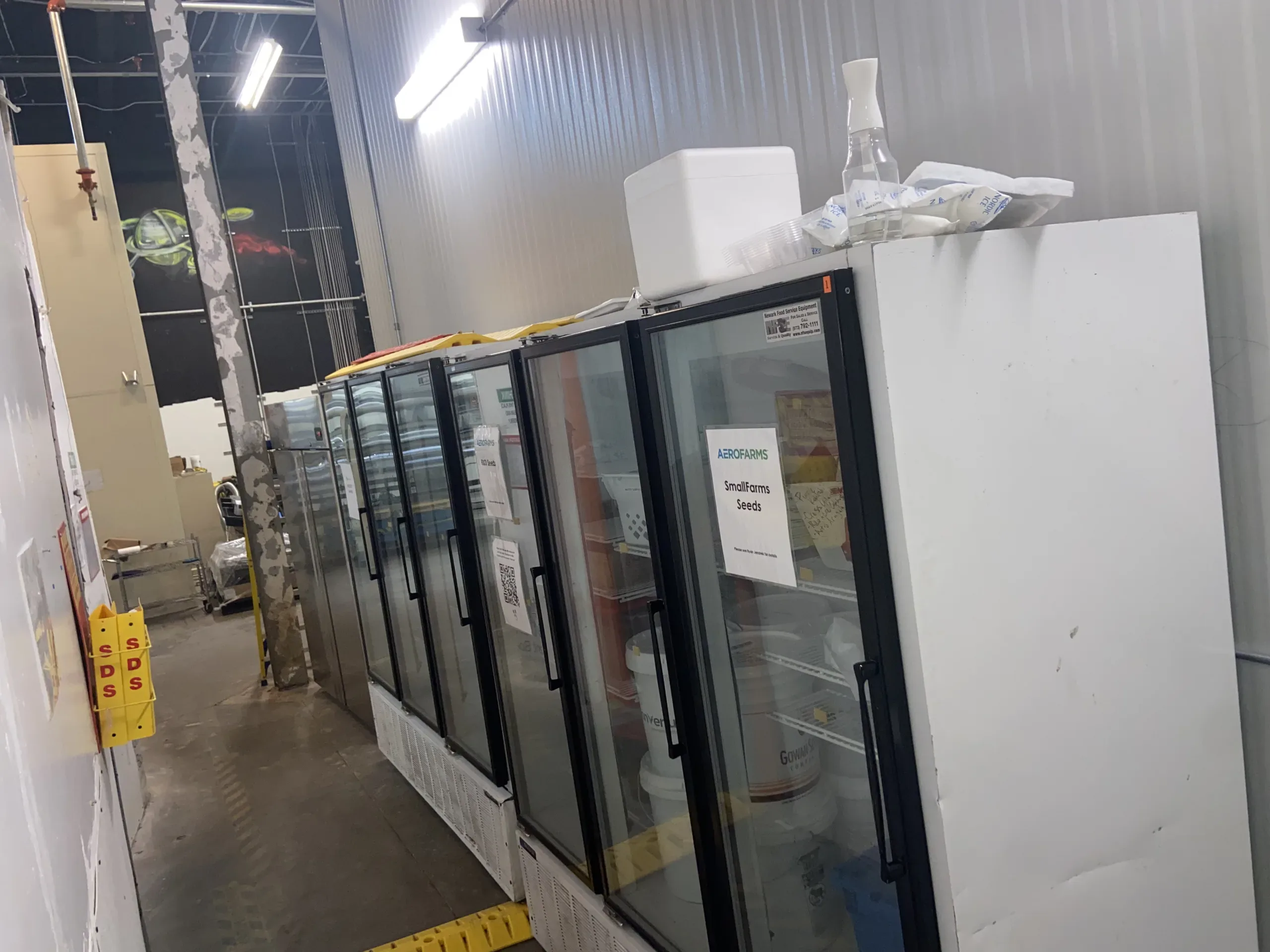 AEROFARMS LOT 16 - Double Freshness: Lot of 2 Master-Bilt MBG-74 Refrigerators for Modern Retail Spaces, photo 2