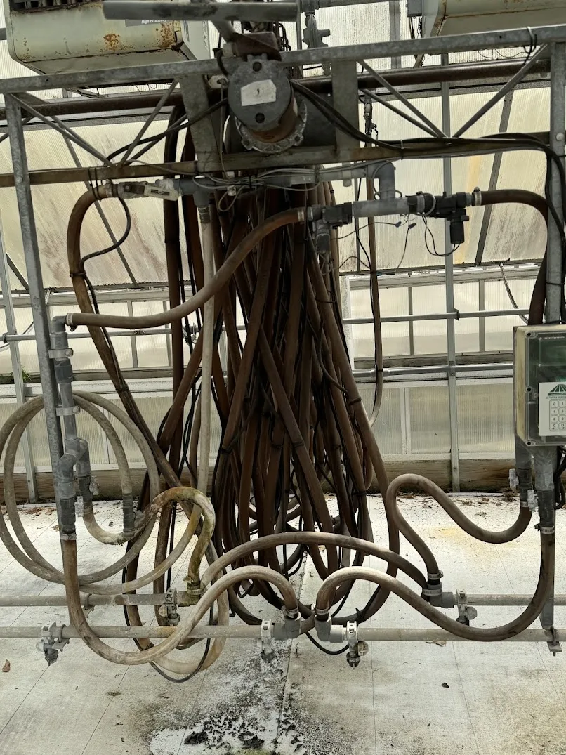 WHITES AUCTION LOT 167 - 21' Cherry Creek Systems Control Tower Watering Boom System with Cherry Creek Systems Network Irrigation Controller in GH28 Bay 4, photo 2