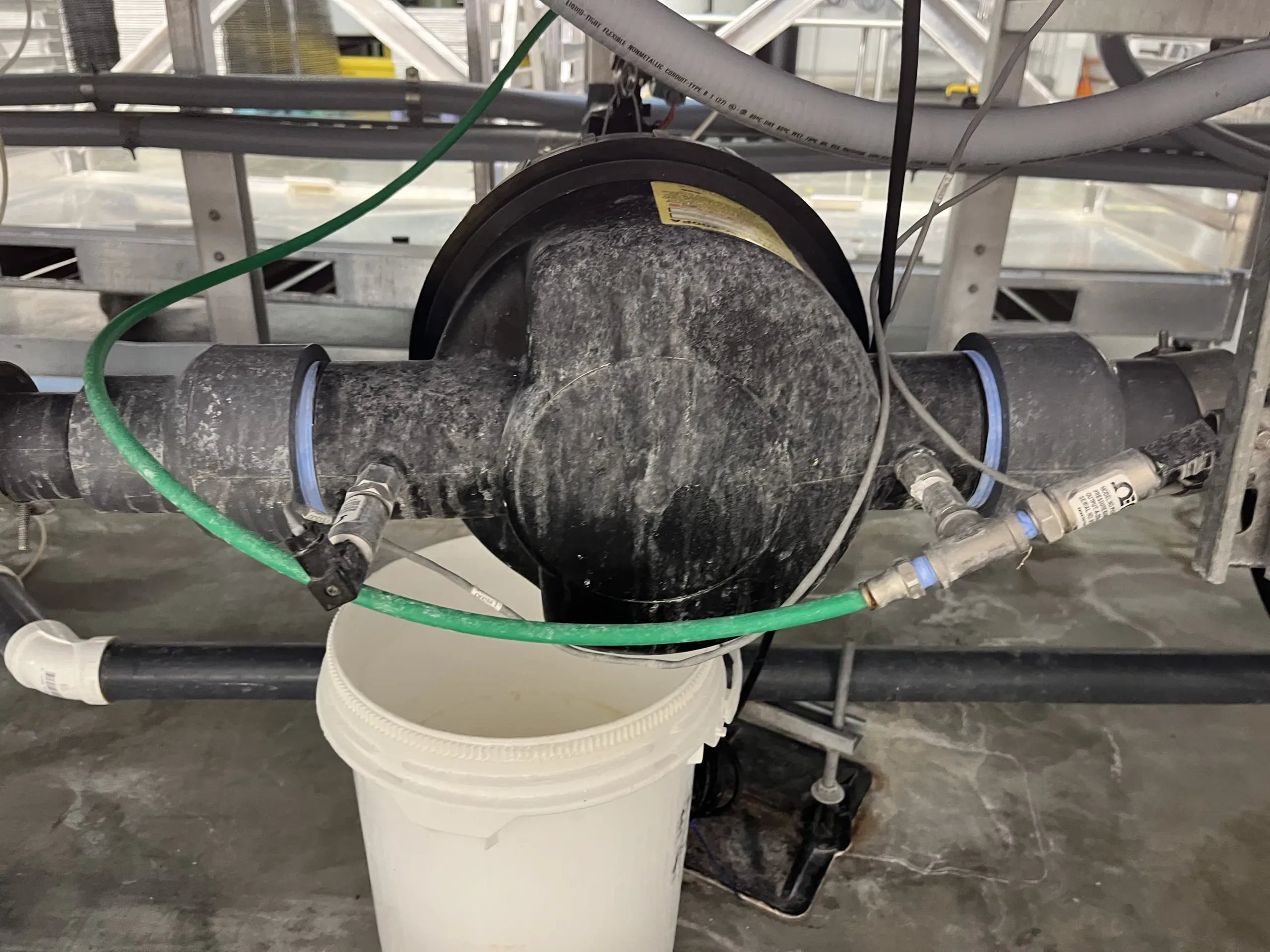 AEROFARMS LOT 19 - Complete Lot of 14: NSF-Certified V-200P Automatic Screen Filters from Entire Facility", photo 4