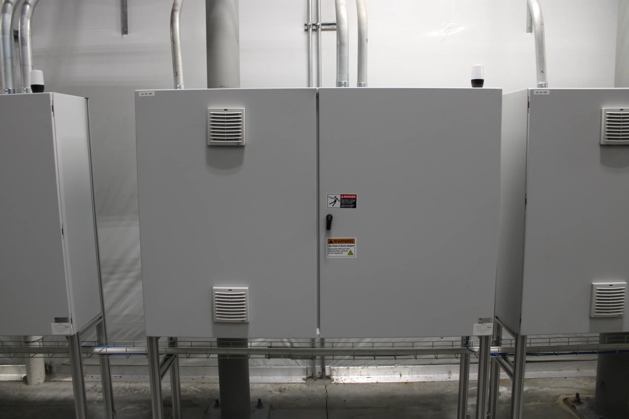 FIFTH SEASON AUCTION LOT 26 - Advanced 15-Unit Control System, photo 3