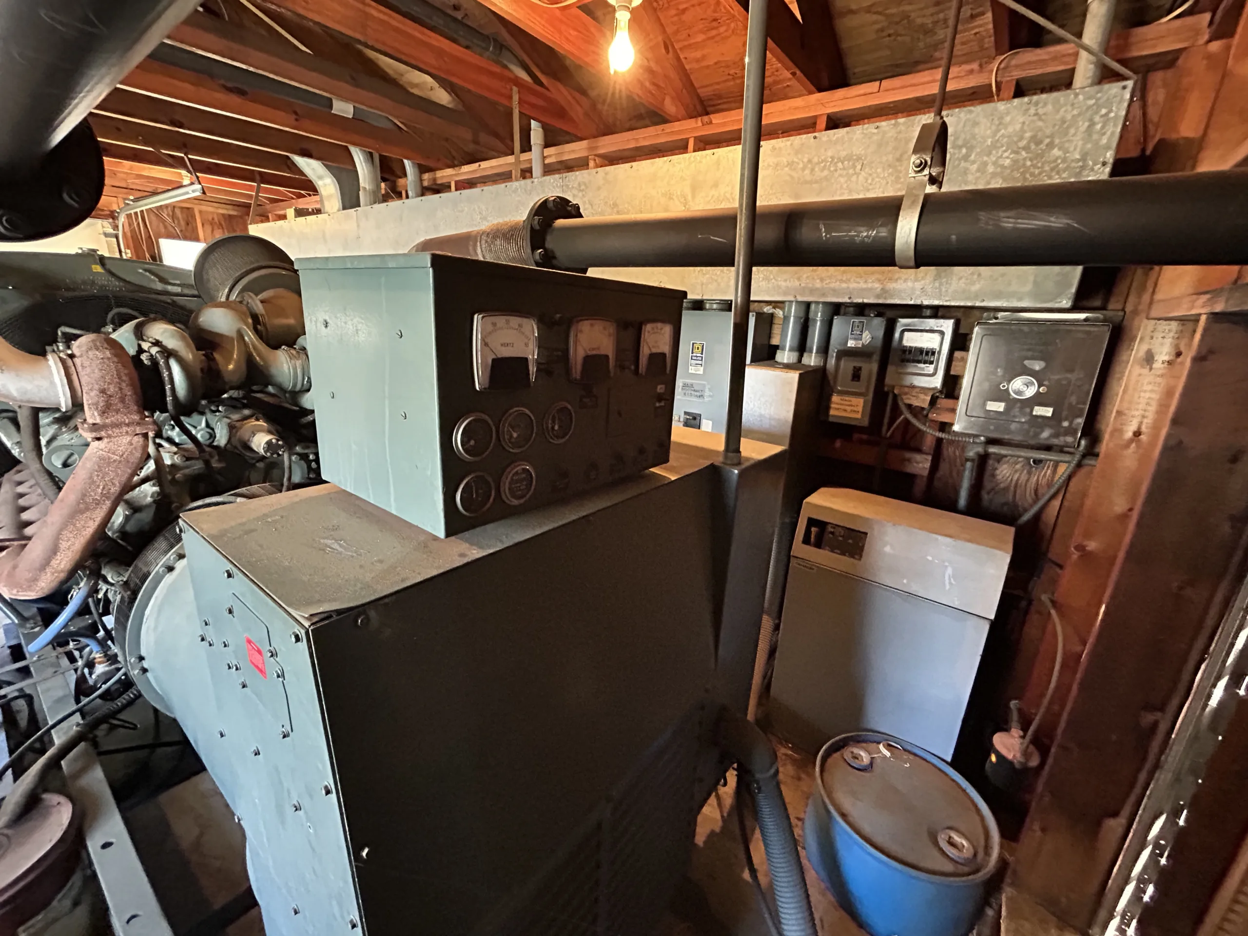 WHITES AUCTION LOT 423 - Detroit Diesel Generator 285 kW in Greenhouse 22, photo 3