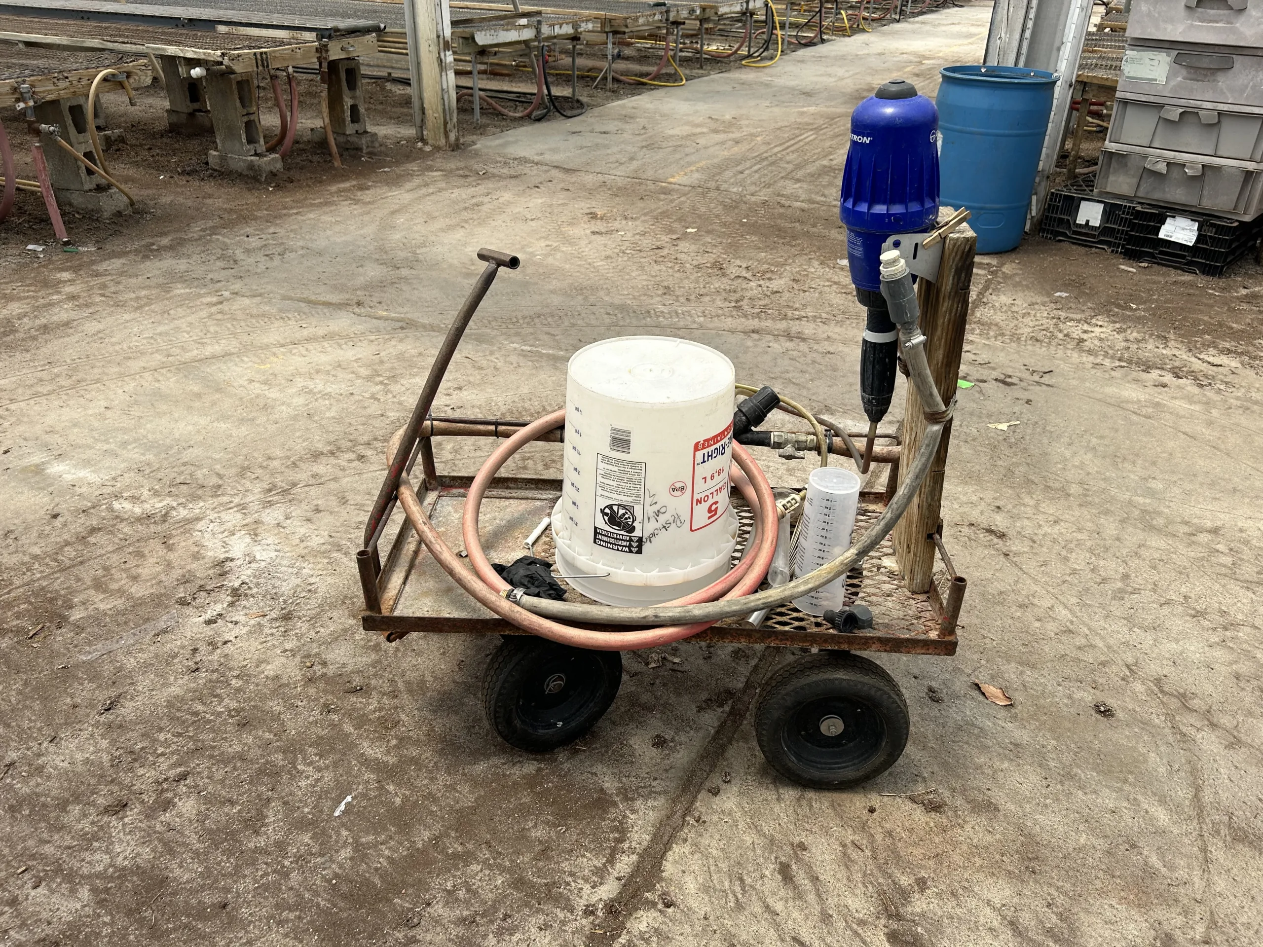 WHITES AUCTION LOT 426 - Dosatron Portable Sprayer in GH22SA, photo 2