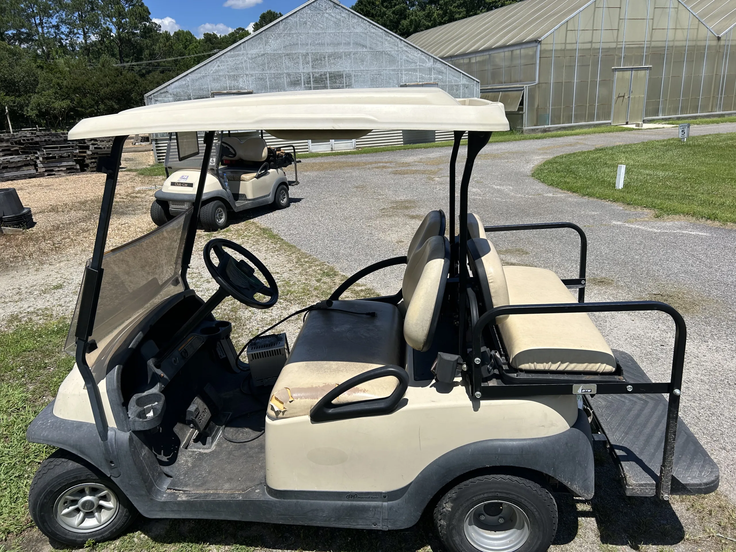 WHITES AUCTION LOT 431 - Golf Cart 59, photo 4