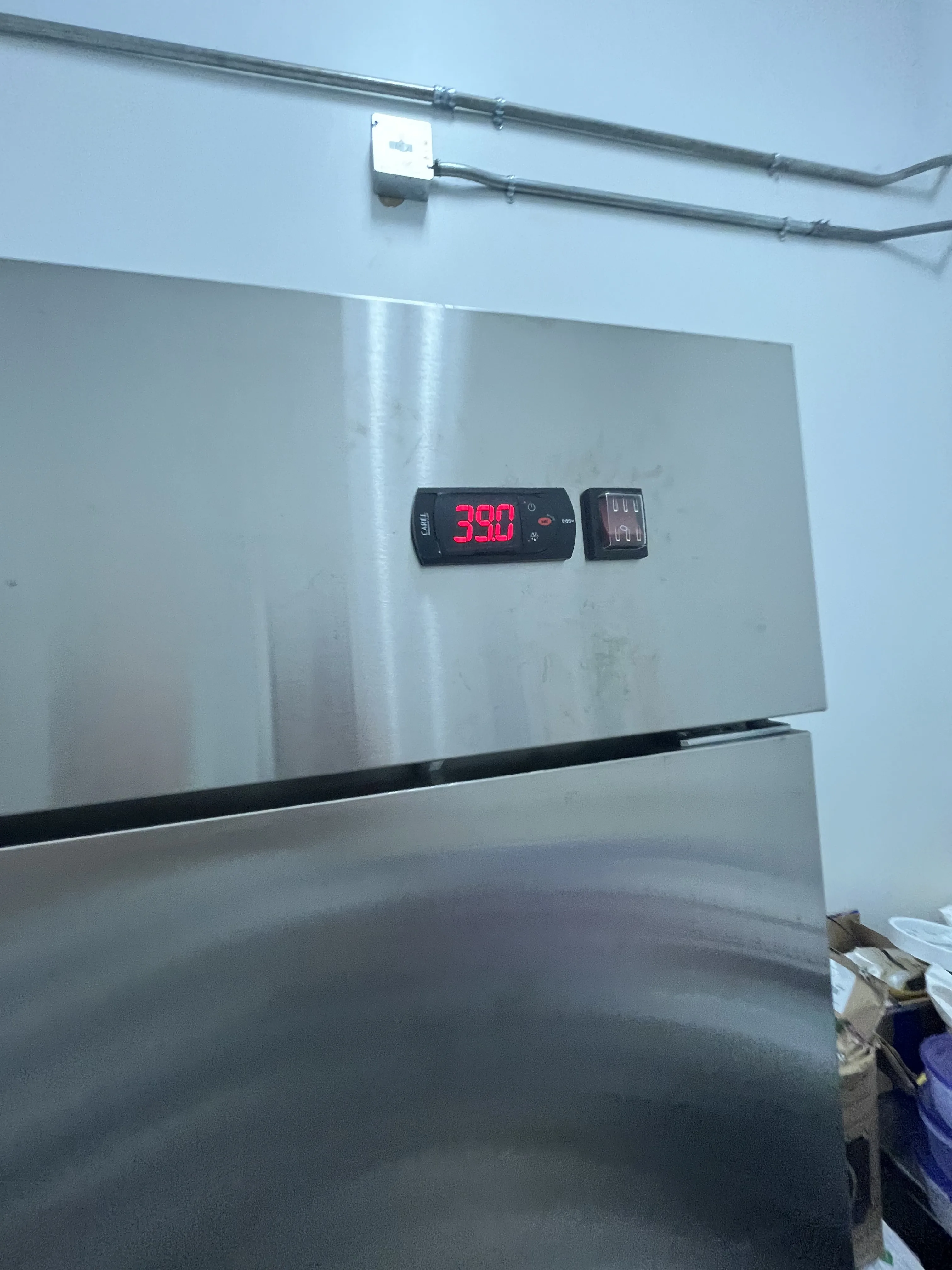 AEROFARMS LOT 82 - Avantco 54" Solid Door Reach-In Refrigerator, photo 2