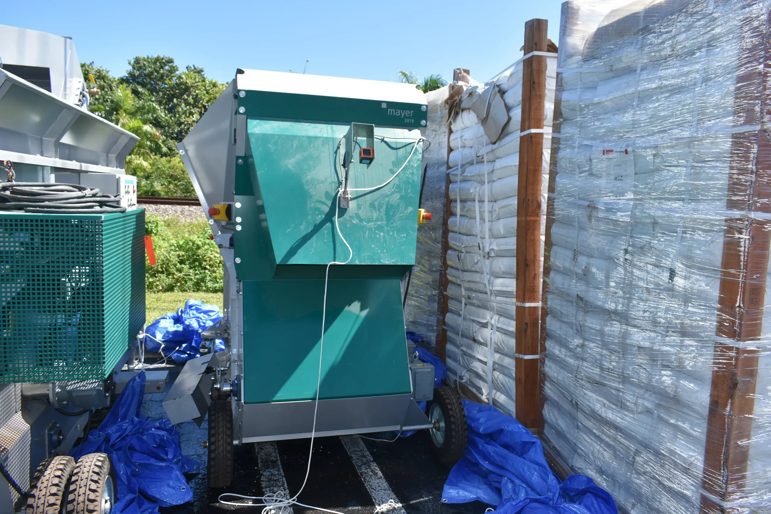 Used Mayer Soil Hopper EB 2019: Compact, Mobile, and Versatile for Advanced Horticulture Needs - Located in Southeast Florida, photo 10