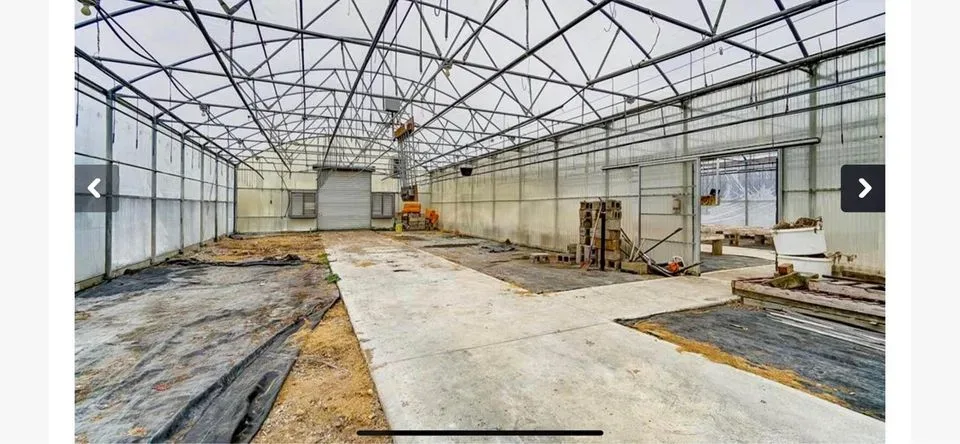 Expansive Greenhouse Pair in Scenic Dayton Ohio Countryside, photo 4