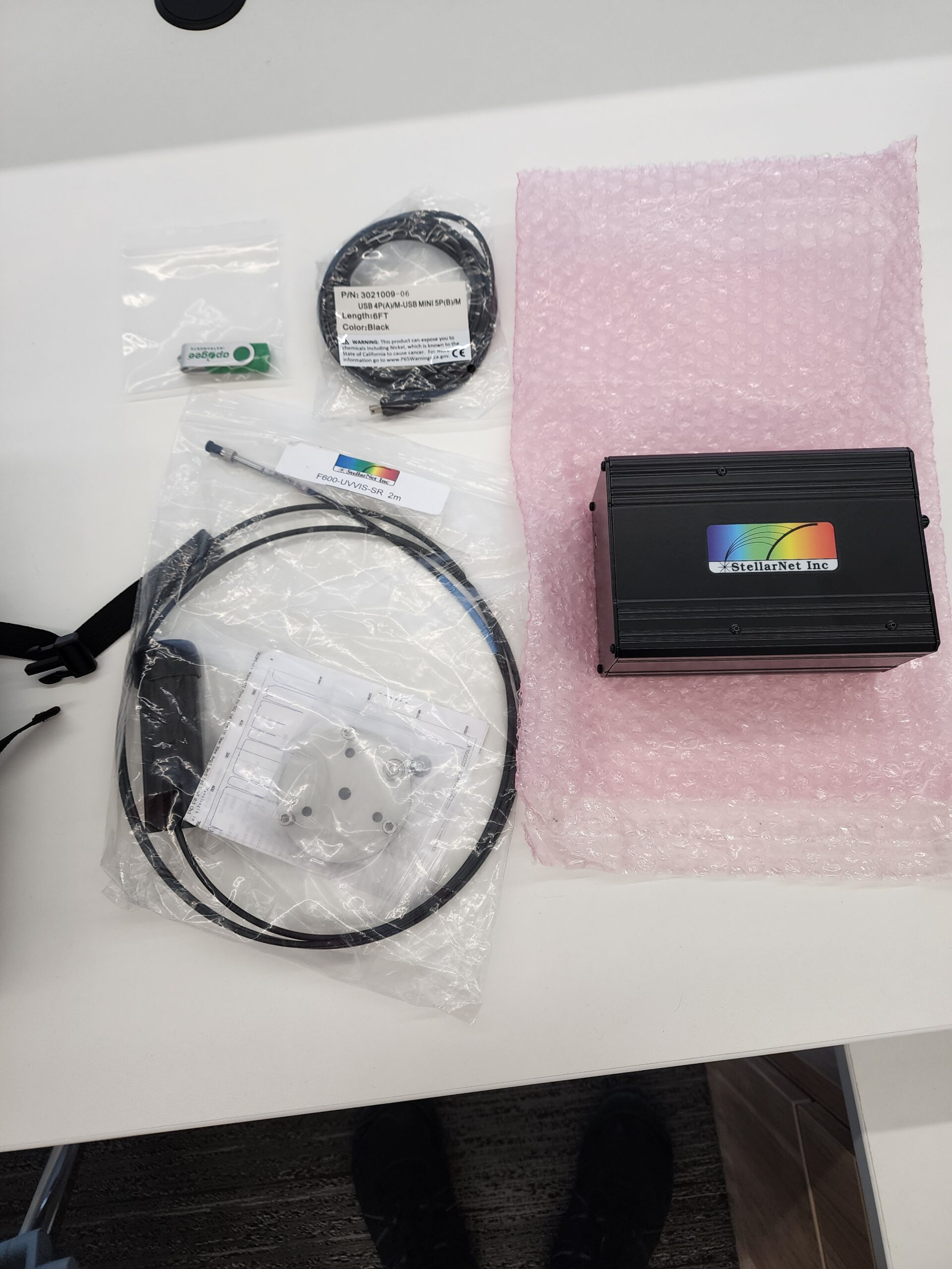 StellarNet Black-Comet CXR-SR-25 Spectrometer located in Grand Rapids Michigan, photo 3