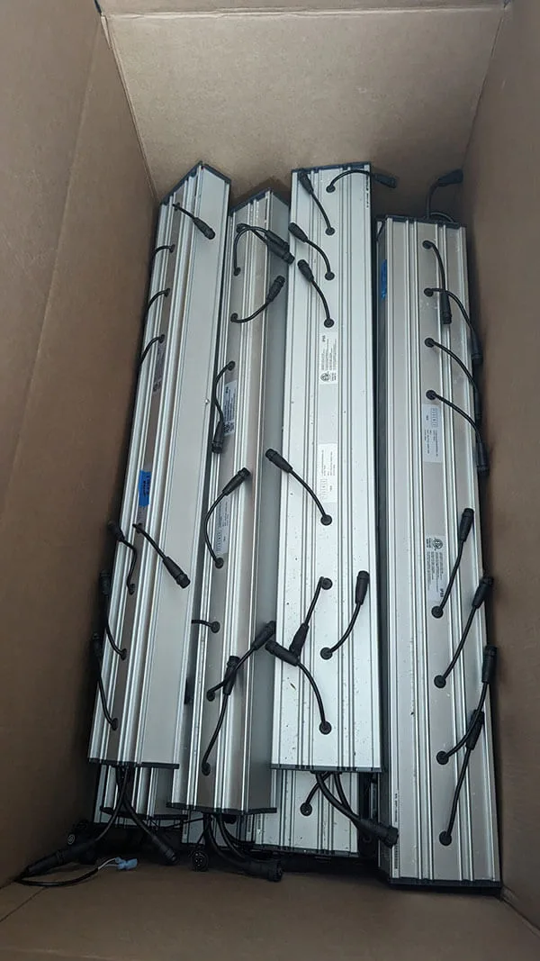 Fluence RAY 44 Lighting Auction Lot Tri-State Area Exclusive, photo 2