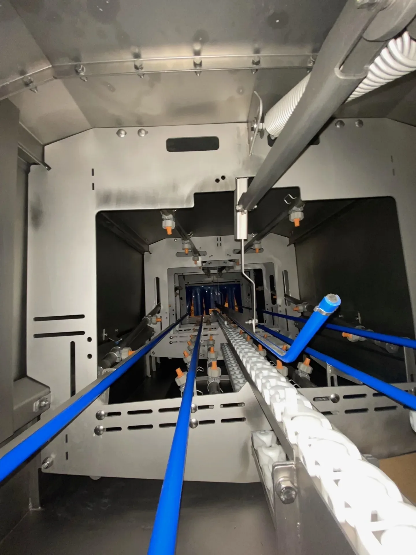 Brand-New Industrial Tray Washer - Auction Lot with Advanced Features located in Montana, photo 2