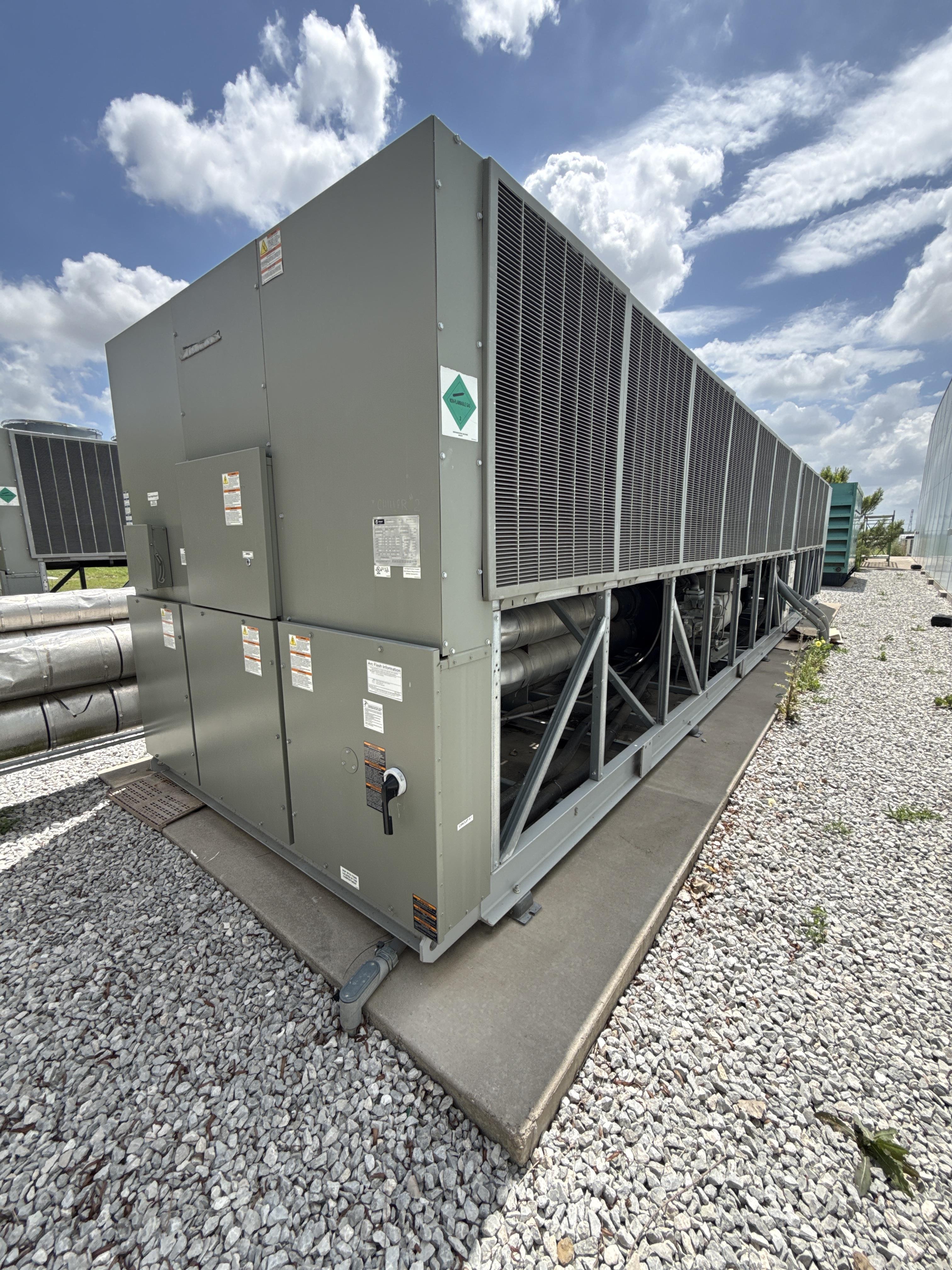 300 Ton Trane RTAC Air-Cooled Chiller System with Pump & Eaton Control Panel, photo 5