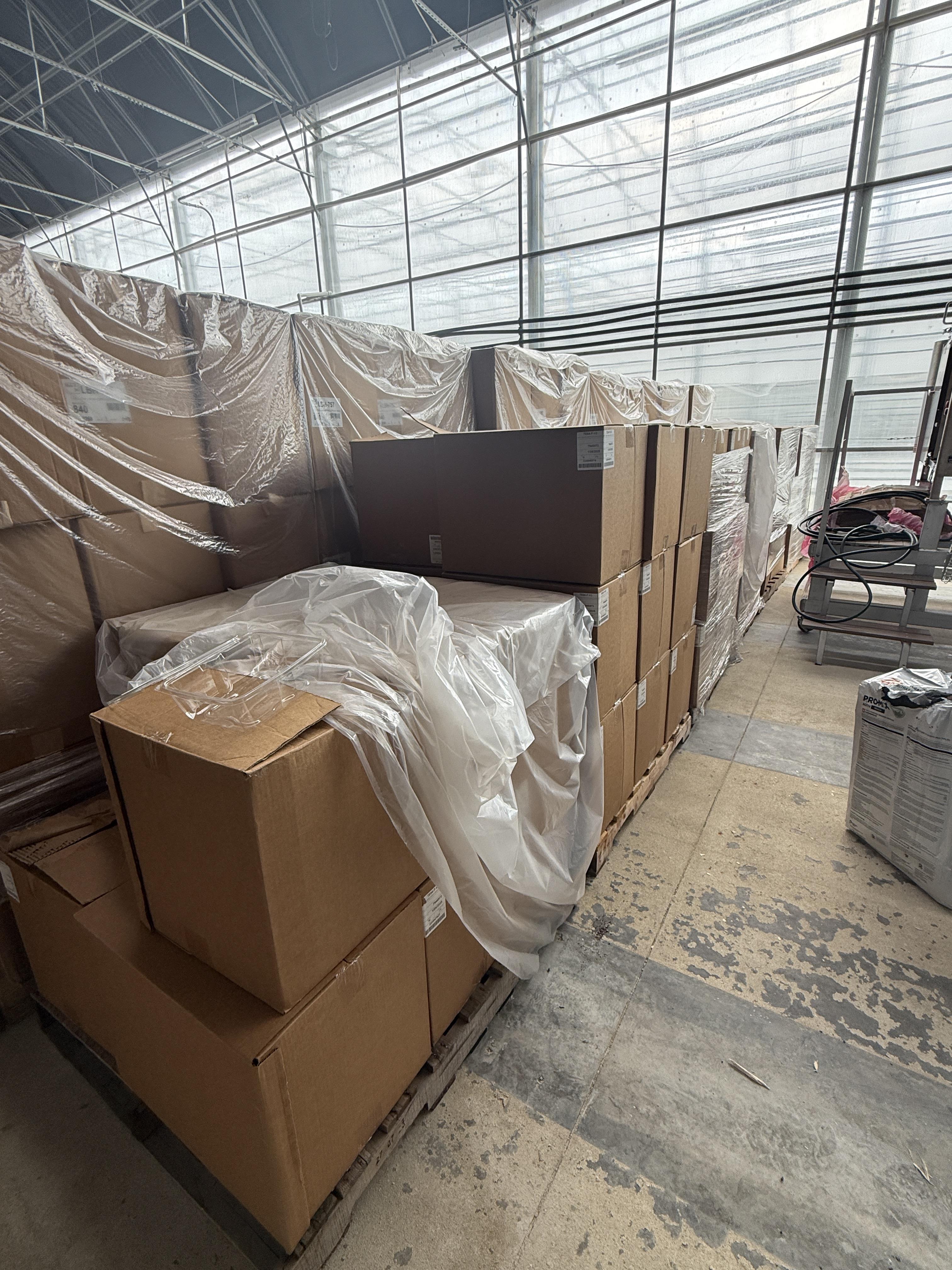 6 Pallets – 5 oz Clear Clamshell Containers (170/Case) – Bulk Packaging Lot, photo 4