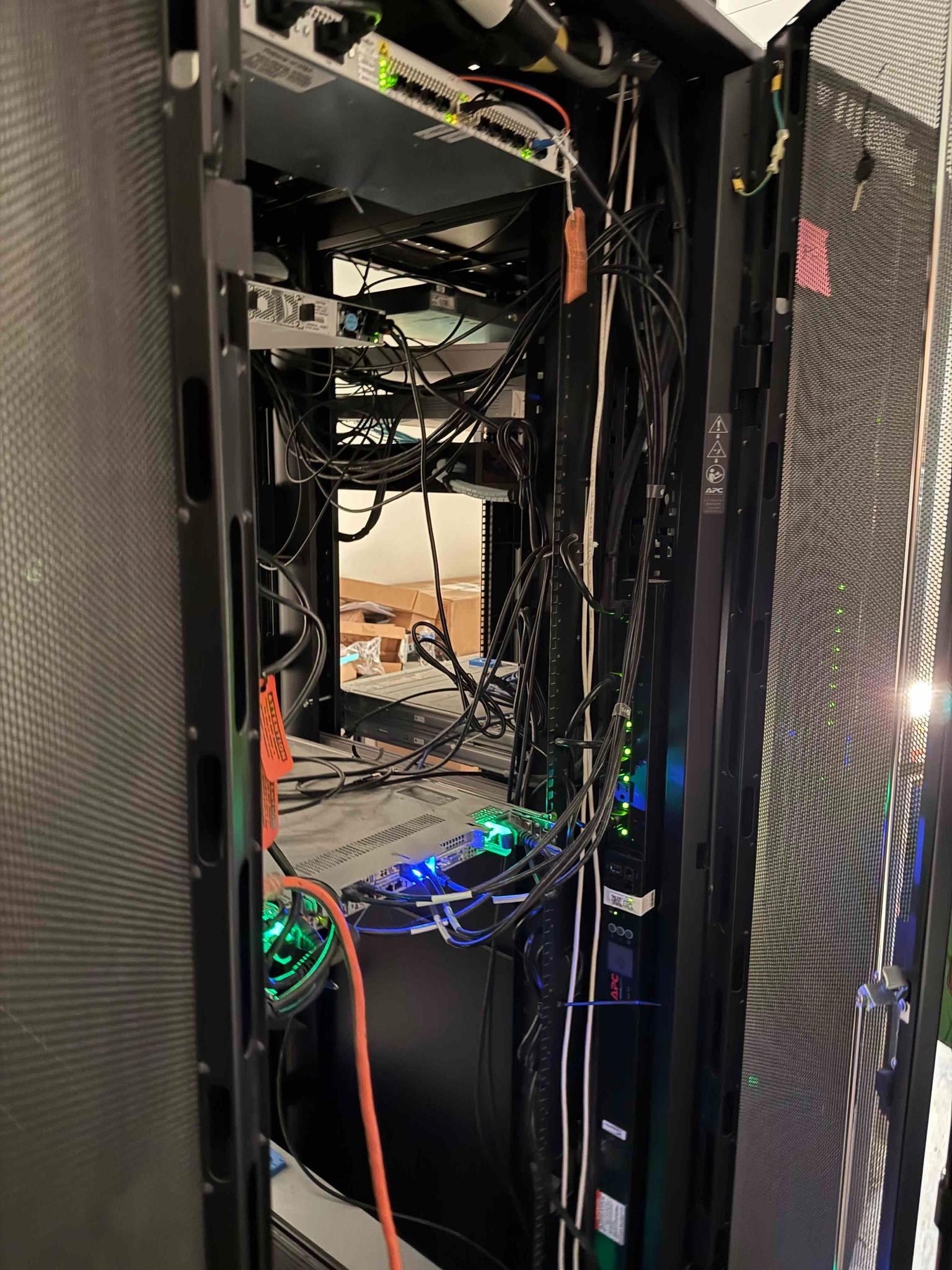 SB36 Server Rack Cabinet with Dell EMC Servers and Networking Equipment (Used), photo 3