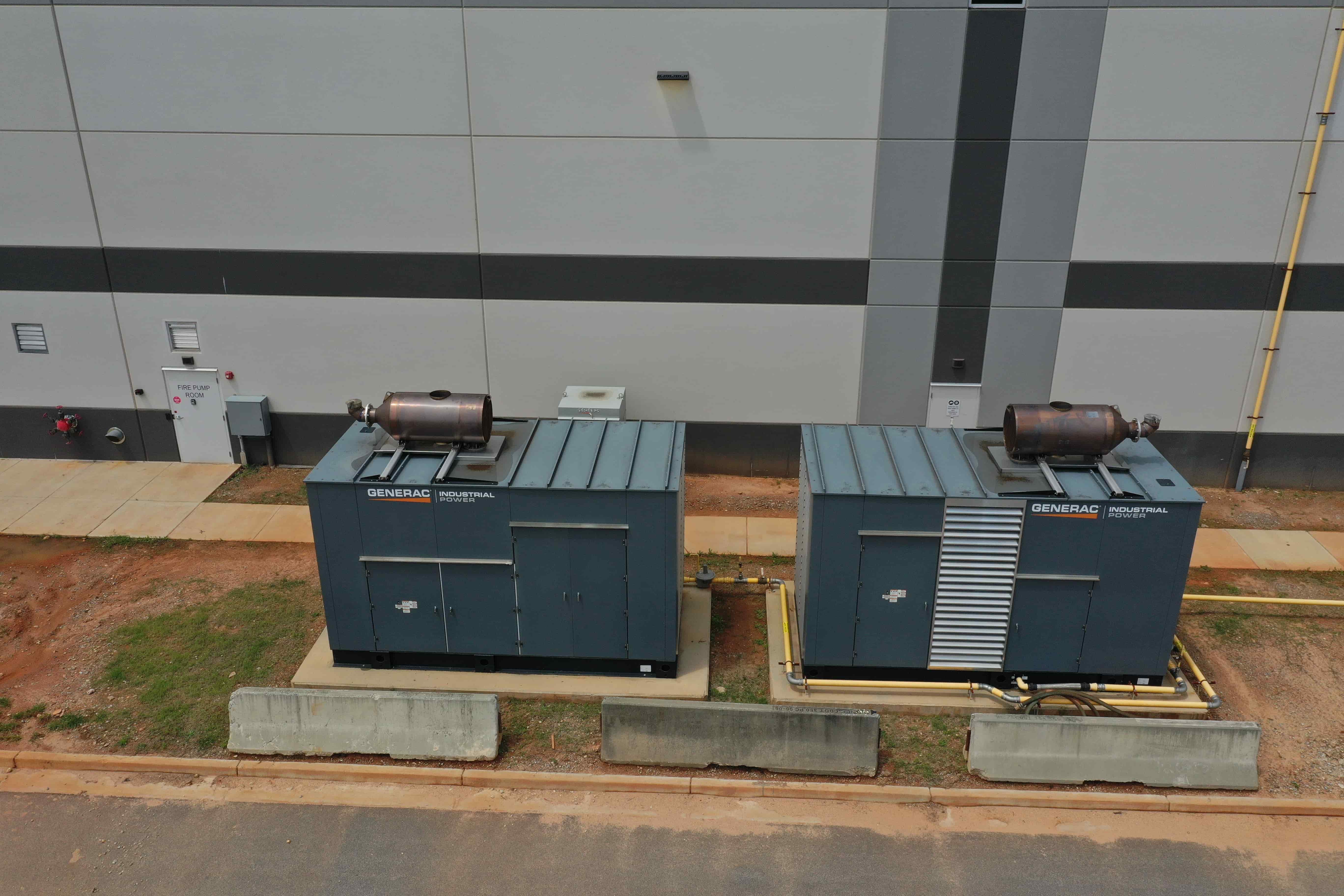 SB4001 (WEST): Generac SG750-Series 750 kW Natural Gas Generator with 33.9 L Industrial Engine, photo 2