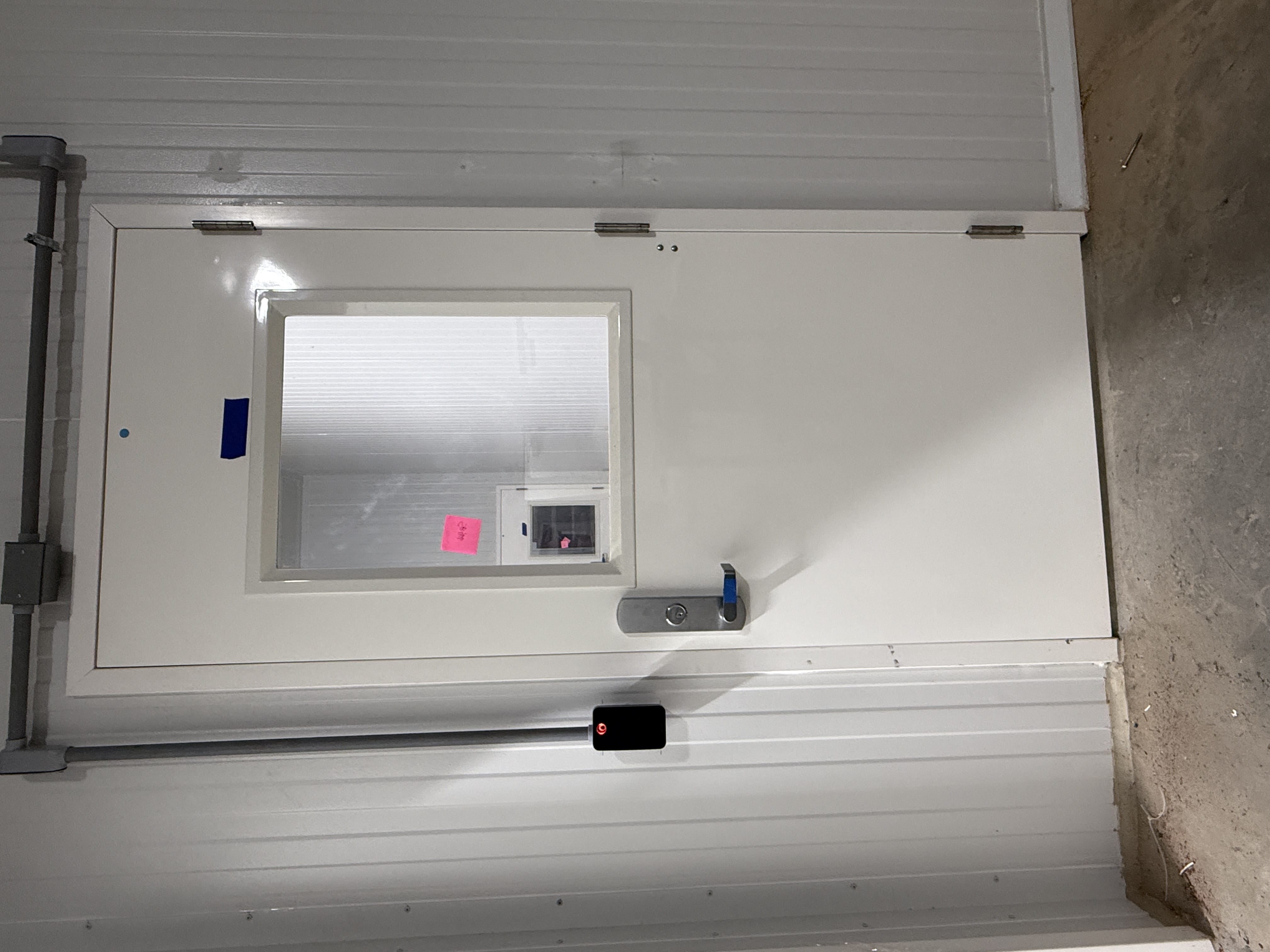 SB466: Industrial Insulated Swing Door with Vision Window and Panic Hardware, photo 2