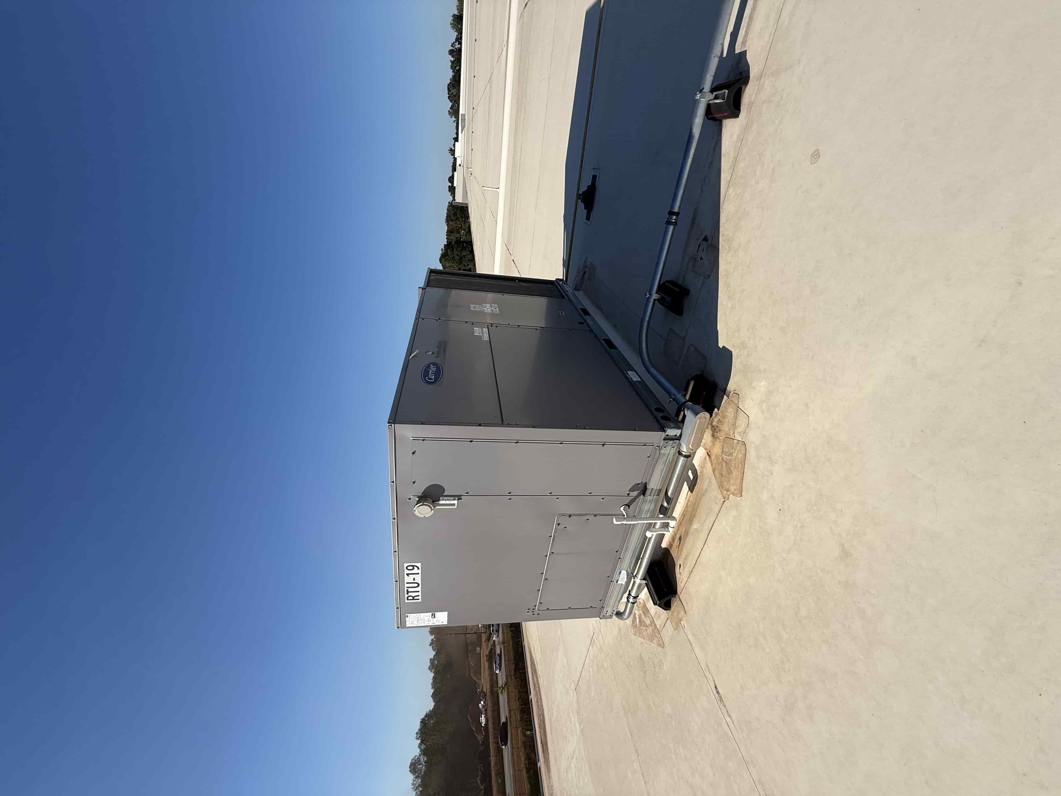 SB6013: RTU-19 – Carrier 48FCFM16A3A5A04040 WeatherMaker Rooftop Unit, 15 Ton, 460 V 3-Phase, Gas/Electric Packaged HVAC System, photo 3