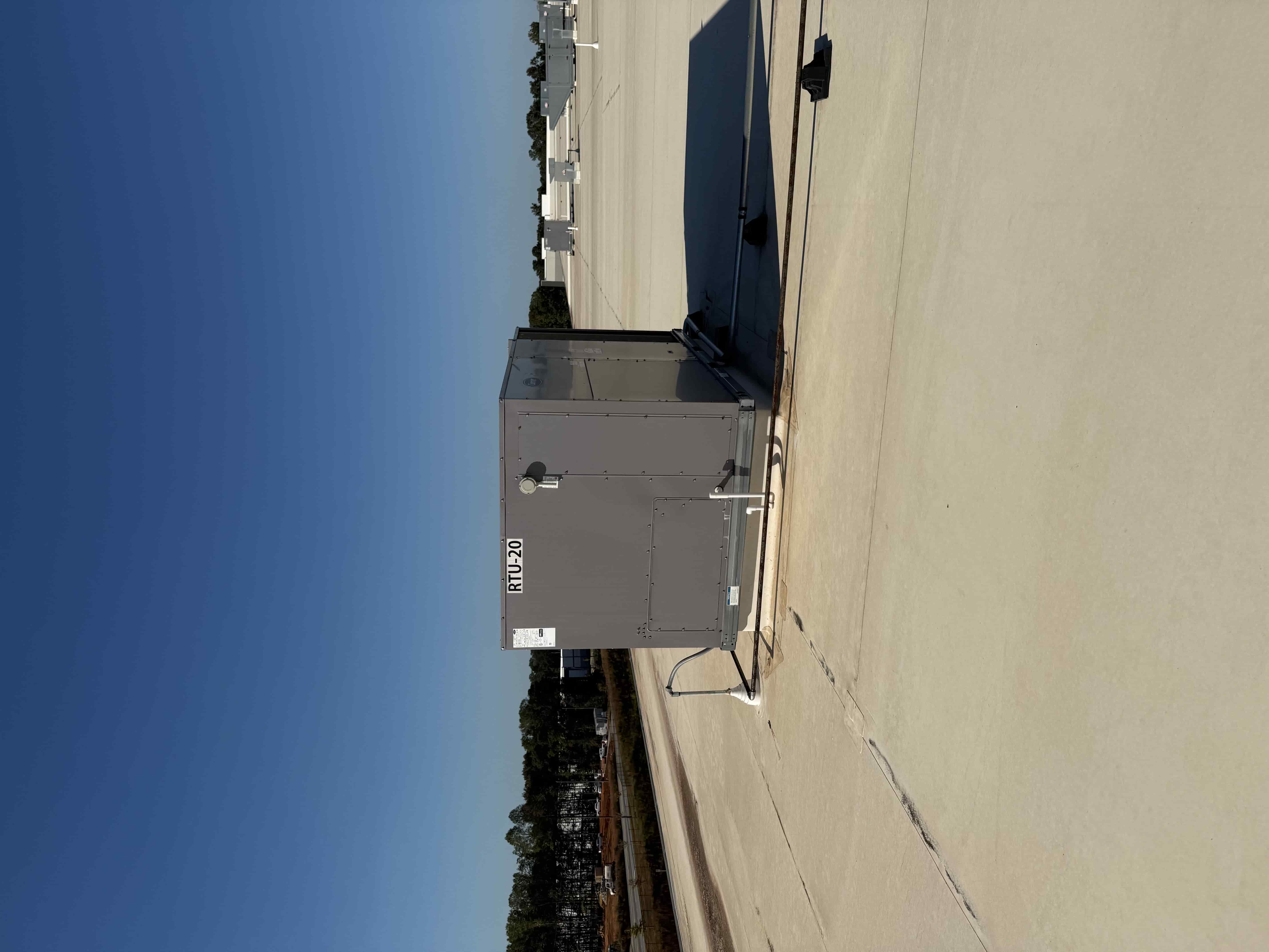 SB6013a: RTU-20 – Carrier 48FCFM16A3A5A04040 WeatherMaker Rooftop Unit, 15 Ton, 460 V 3-Phase, Gas/Electric Packaged HVAC System, photo 2