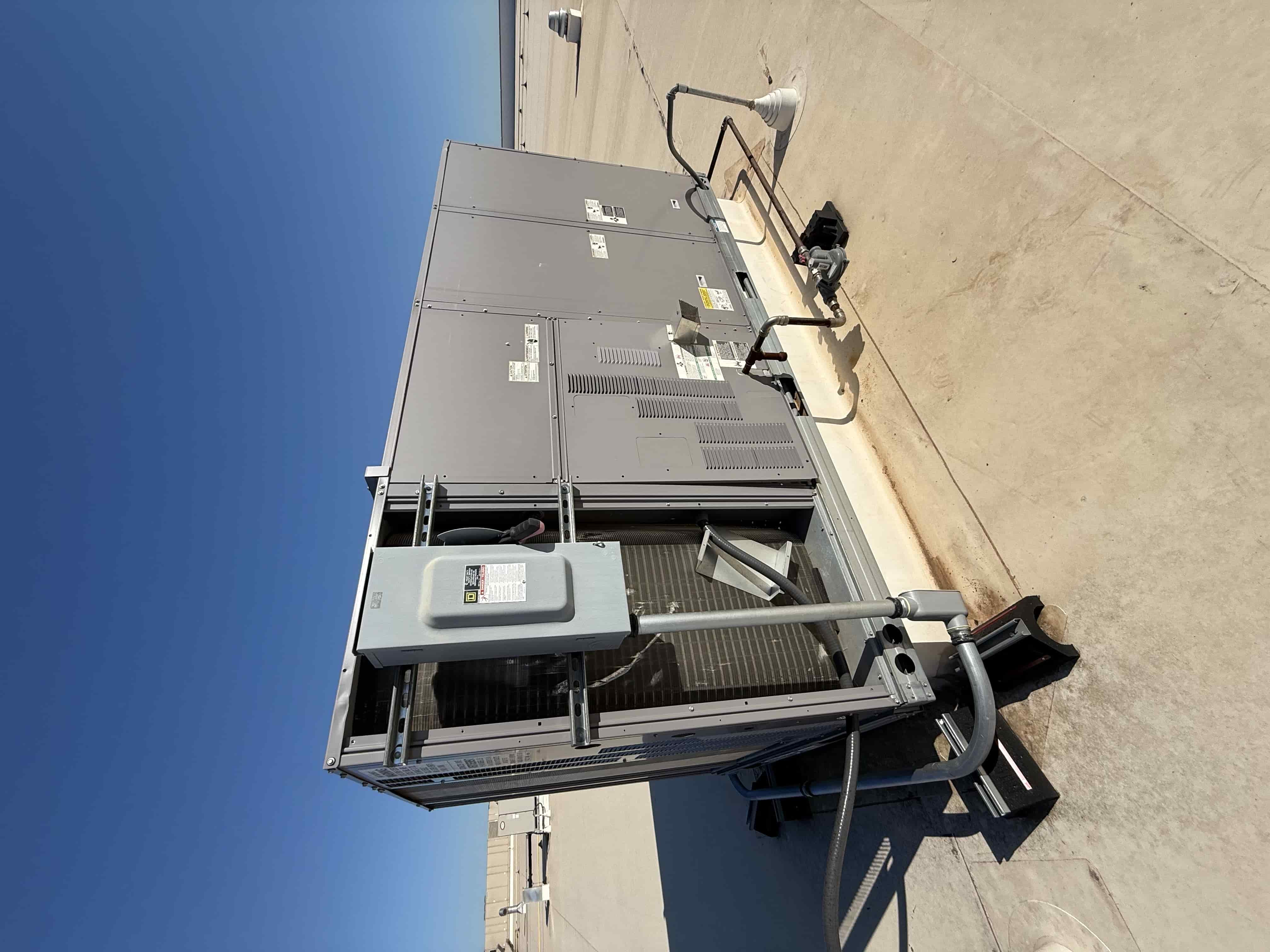 SB6013a: RTU-20 – Carrier 48FCFM16A3A5A04040 WeatherMaker Rooftop Unit, 15 Ton, 460 V 3-Phase, Gas/Electric Packaged HVAC System, photo 3