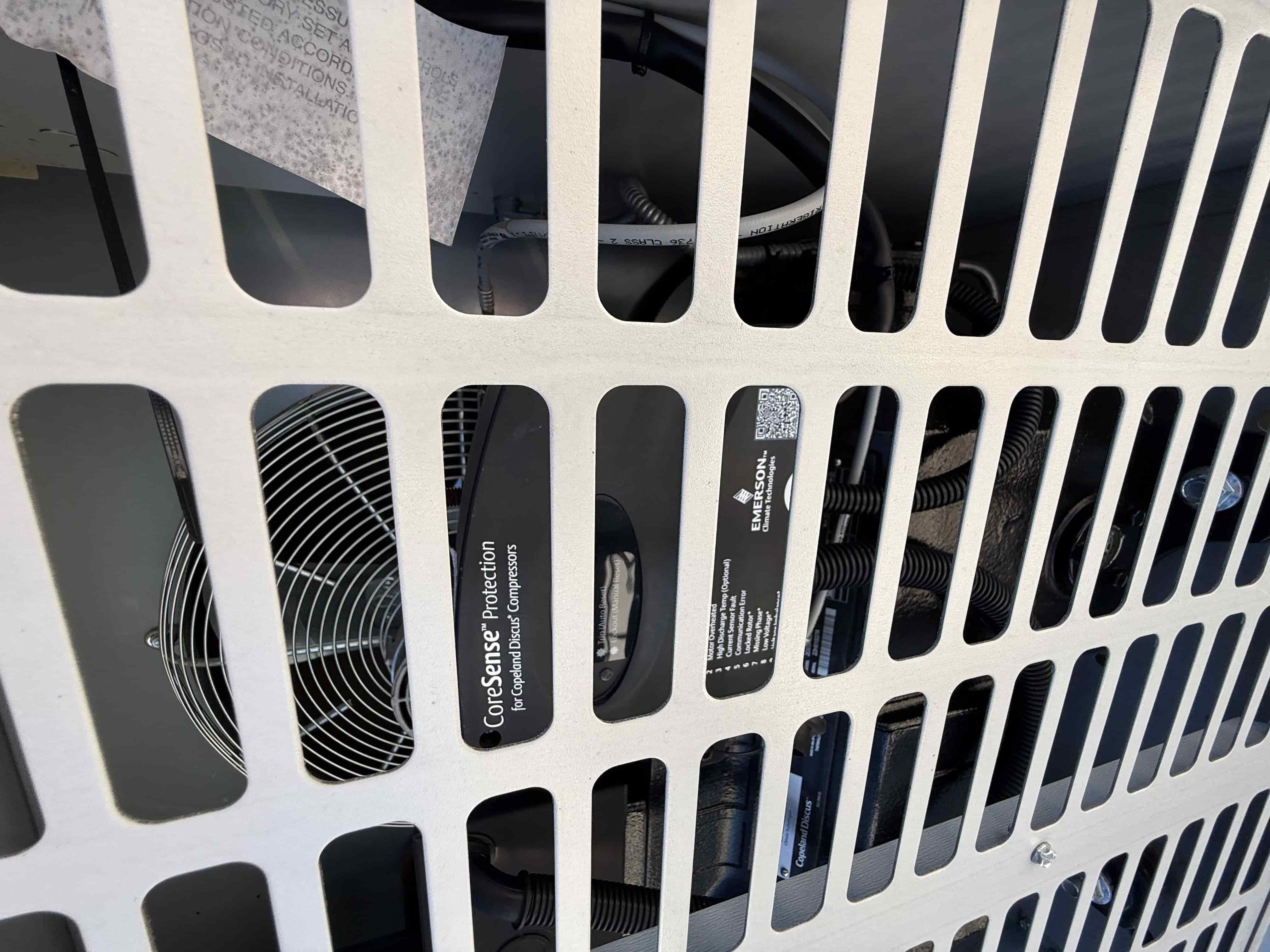 SB6014:  RCU-9 Trenton TESA051H8-HT4D-8999, 5 HP Outdoor Air-Cooled Condensing Unit, 460V 3-Phase (High/Med Temp, Semi-Hermetic Copeland Discus), photo 3
