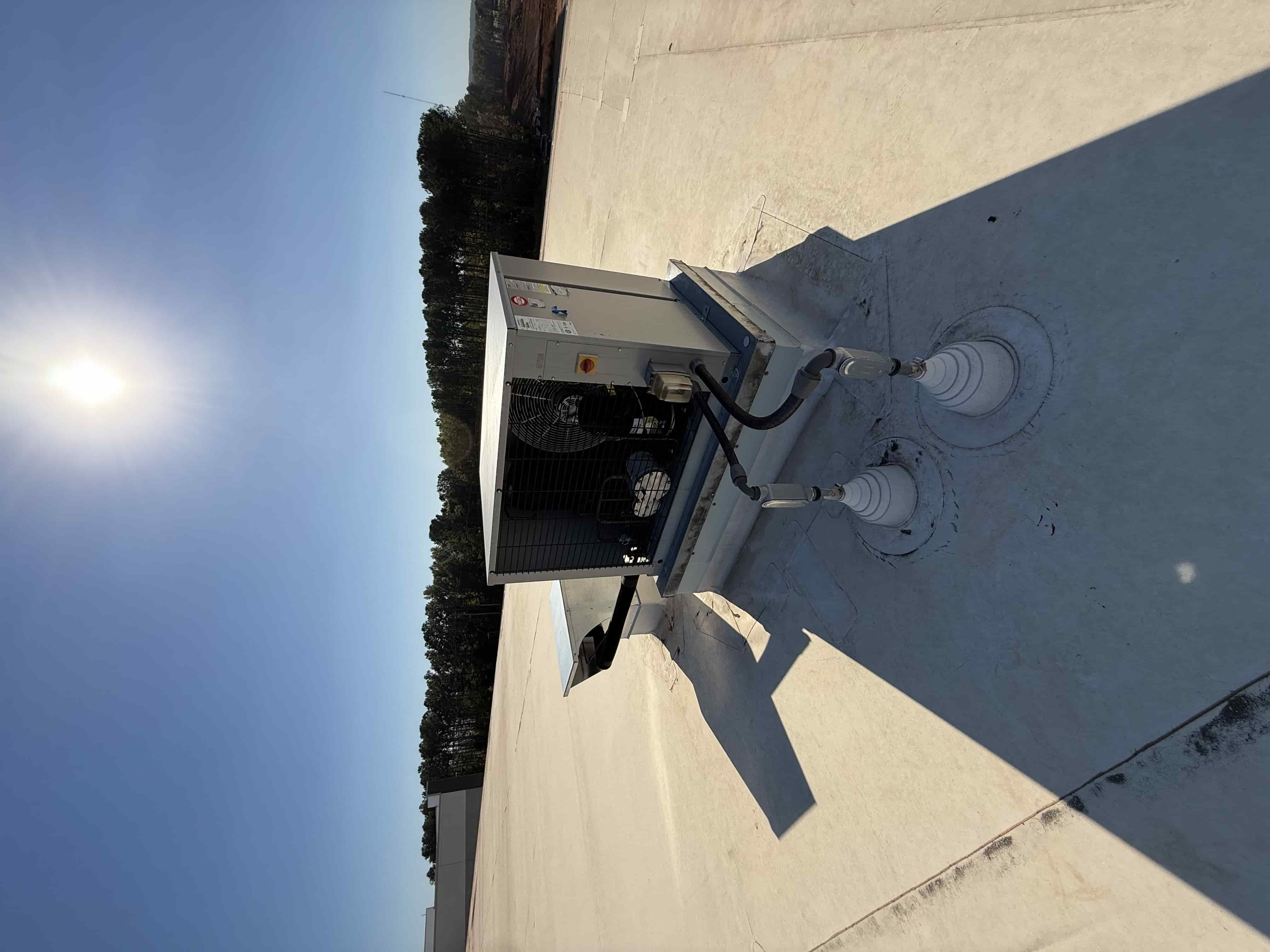 SB6016:  RCU-10 – Trenton TEZA025H8-HS2D-39Y, 2.5 HP Outdoor Air-Cooled Condensing Unit, 208-230V 3-Phase (High/Medium Temp, Copeland Semi-Hermetic), photo 2