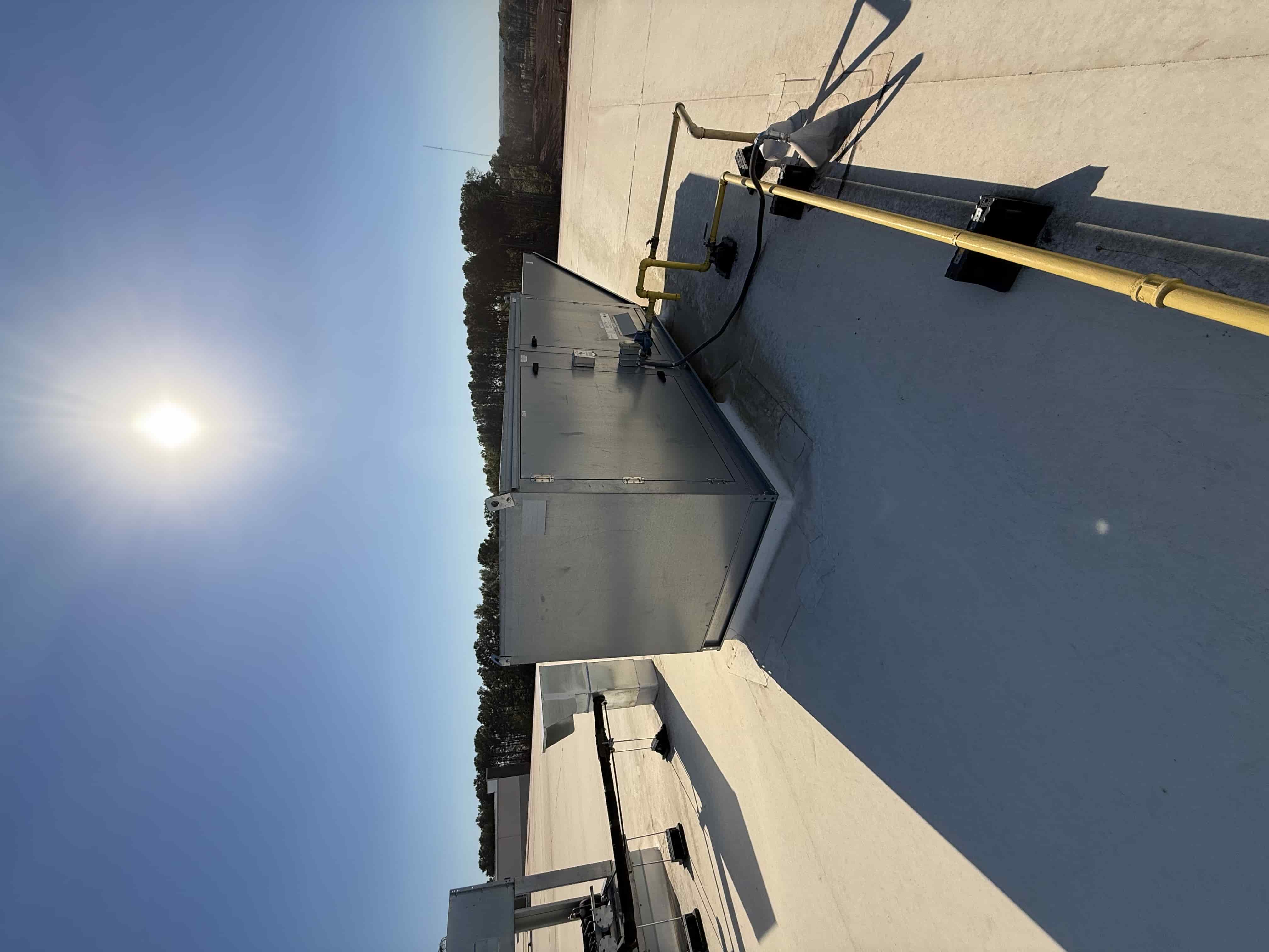 SB6019:  MAU-1 – CaptiveAire Direct-Fired Make-Up Air Unit (MAU), Natural Gas, Roof-Mounted Industrial Air Heater with Gas Manifold and Damper Motor Access, photo 3