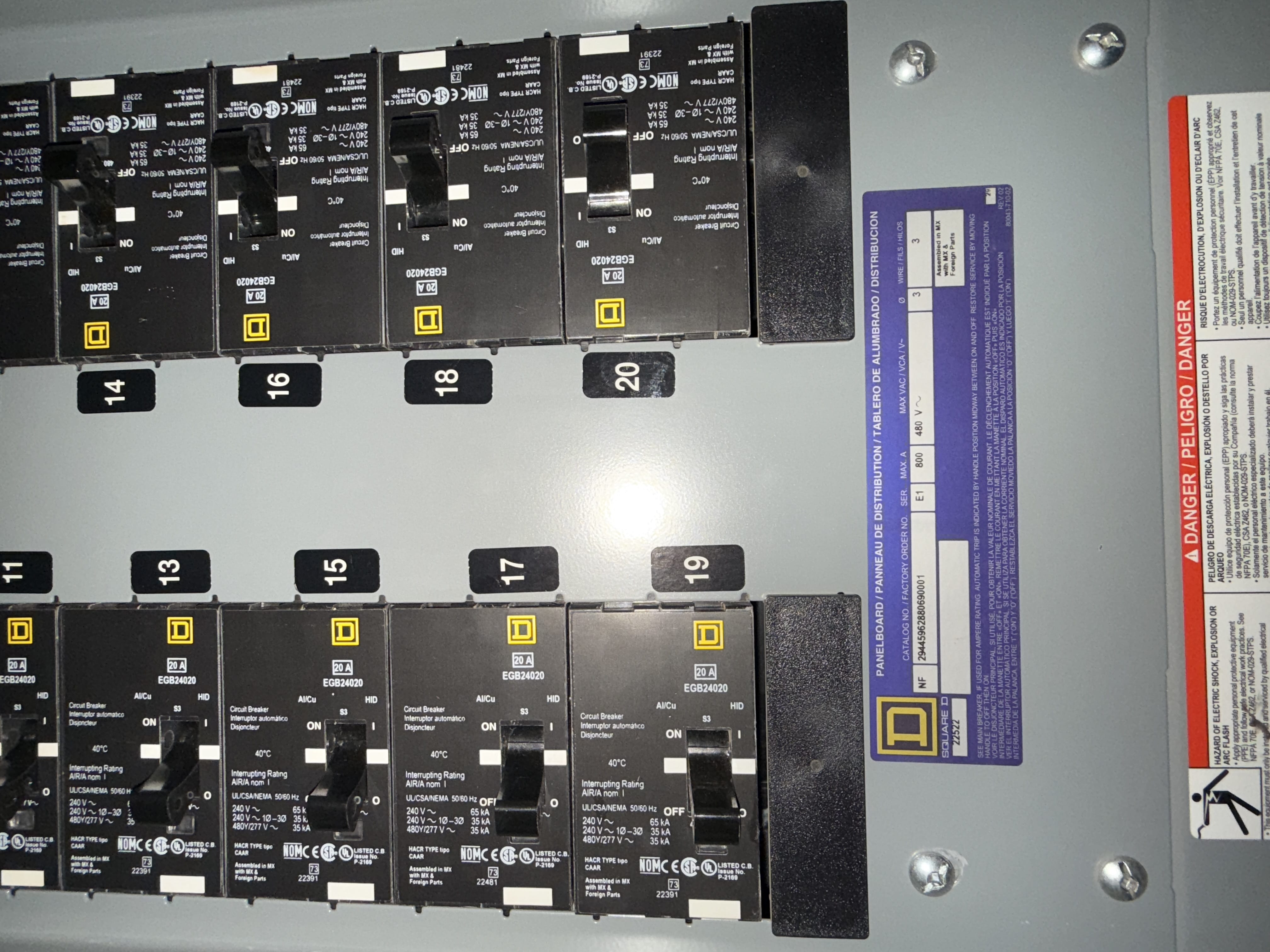SB7044: Square D Electrical Distribution Panelboard, photo 3
