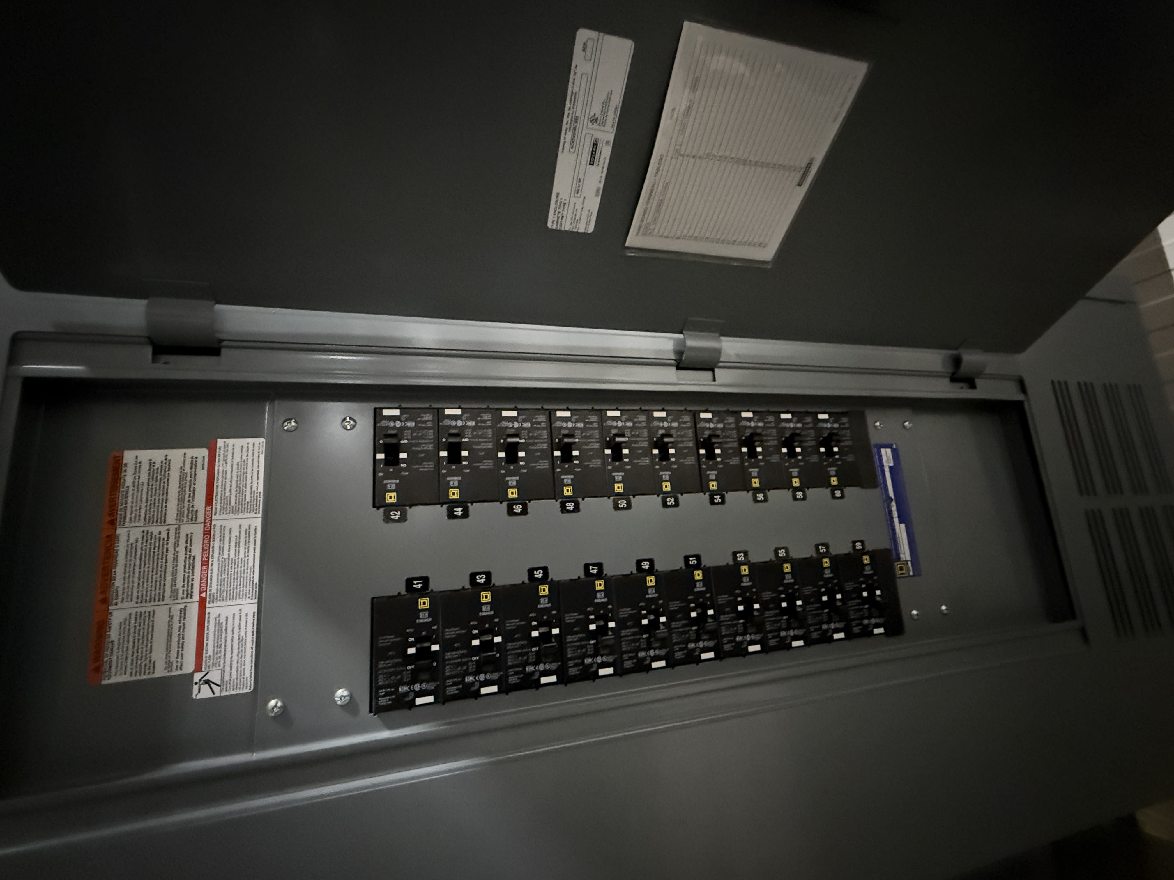 SB7066: Square D Panelboard 480V 800A, photo 4