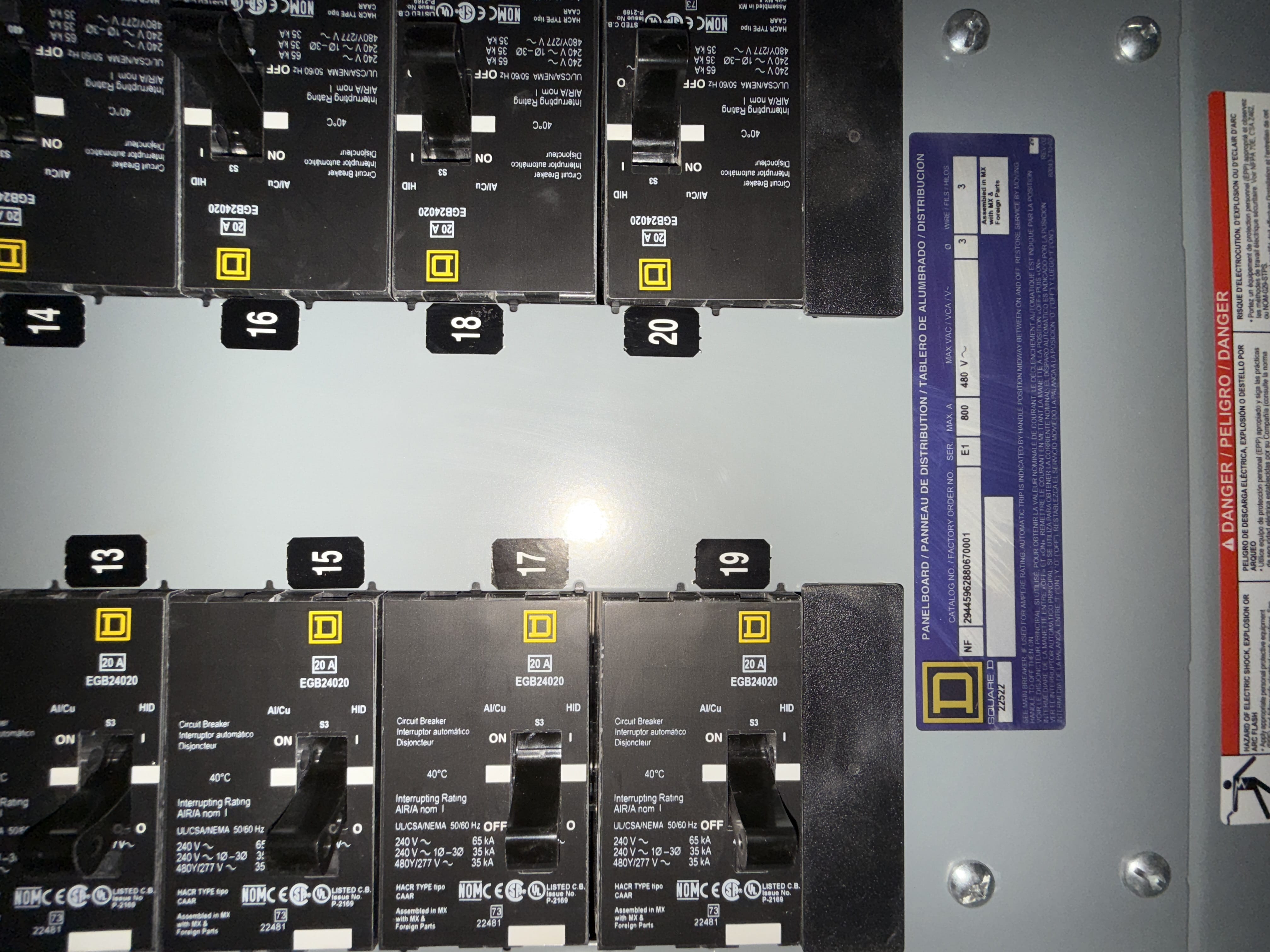 SB7068: Square D Panelboard 480V 800A, photo 3