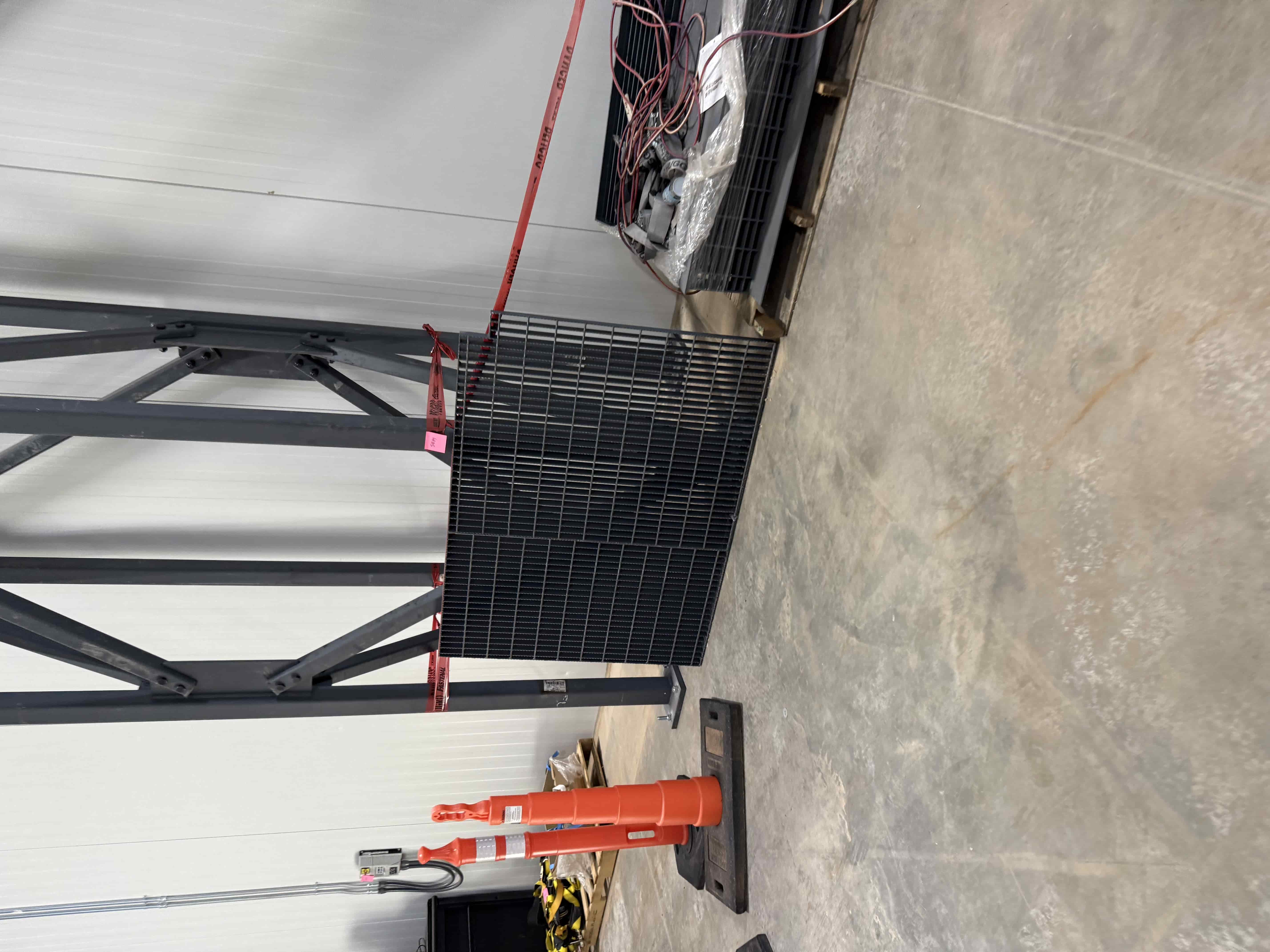 SB89: Industrial Steel Beam – Heavy-Duty Structural Support, photo 2