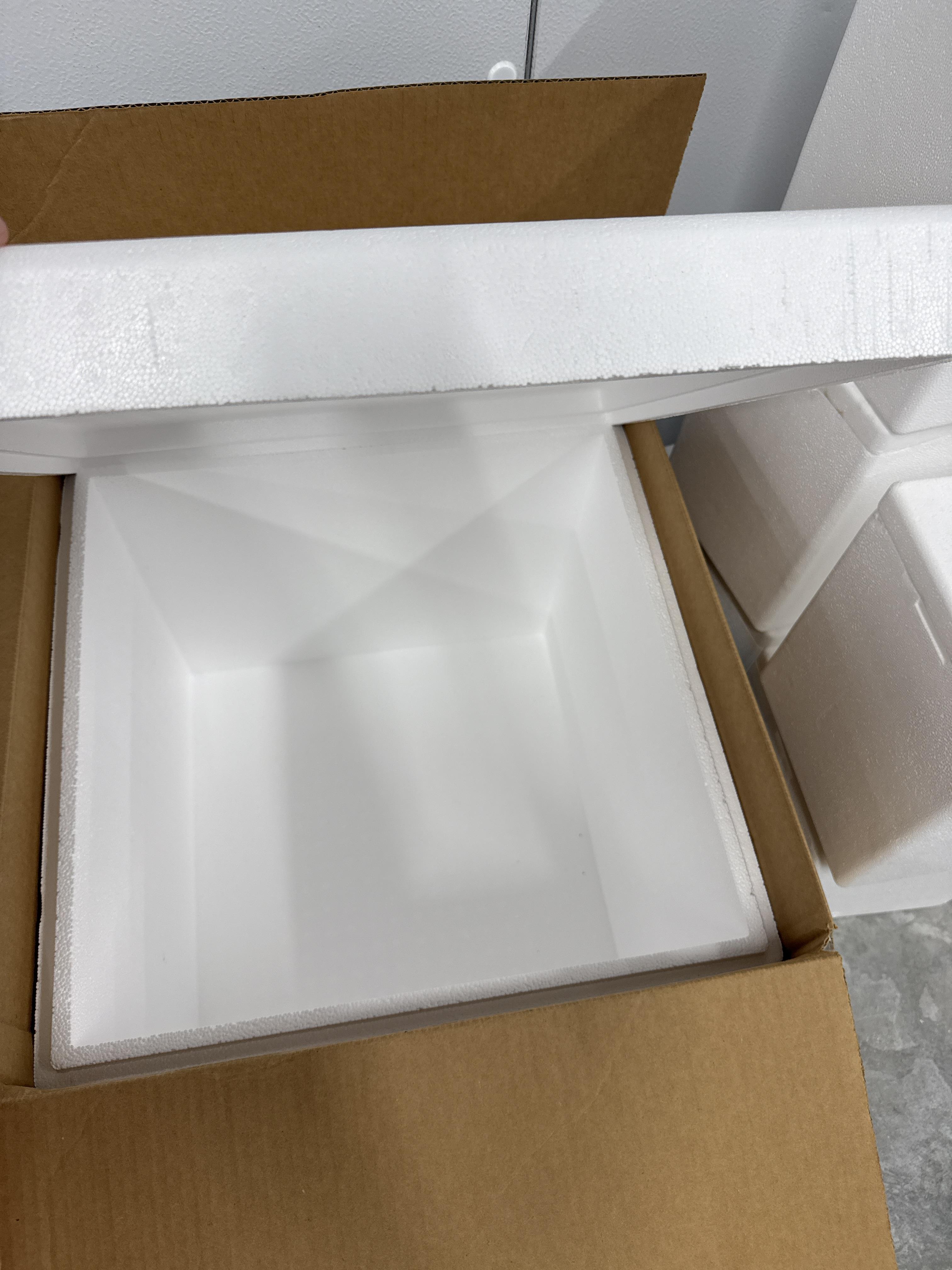 Bulk Lot Insulated Foam Shipping Coolers with Lids, photo 2