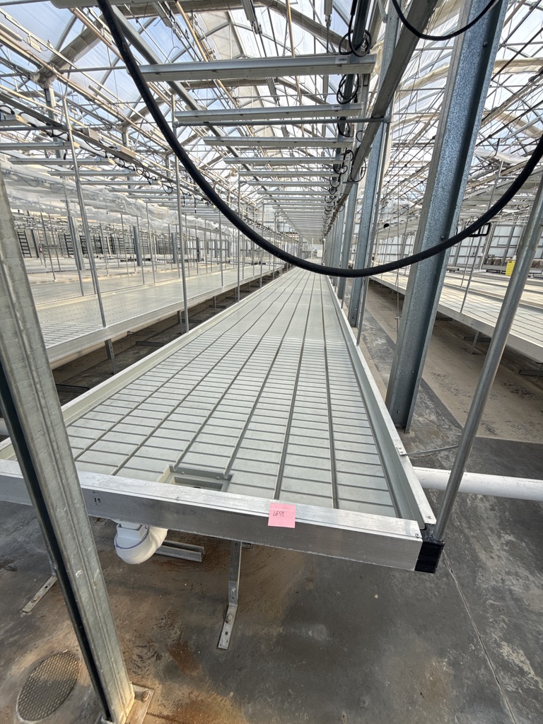 Complete Grow Row Package: (4) Rolling Benches with Trays + Arize ML300 LED System (1,190 SF Canopy), photo 3
