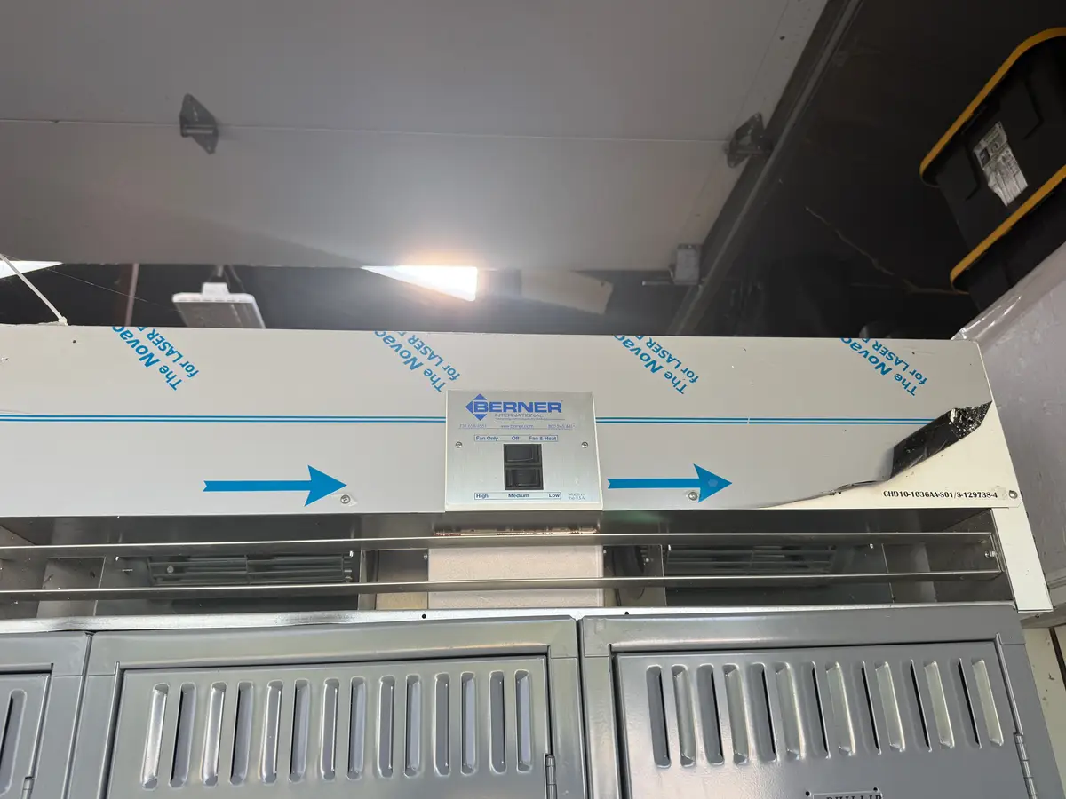 Berner CHD10-1036AA-S01 36" Commercial Air Curtain — Fan & Heat Control
