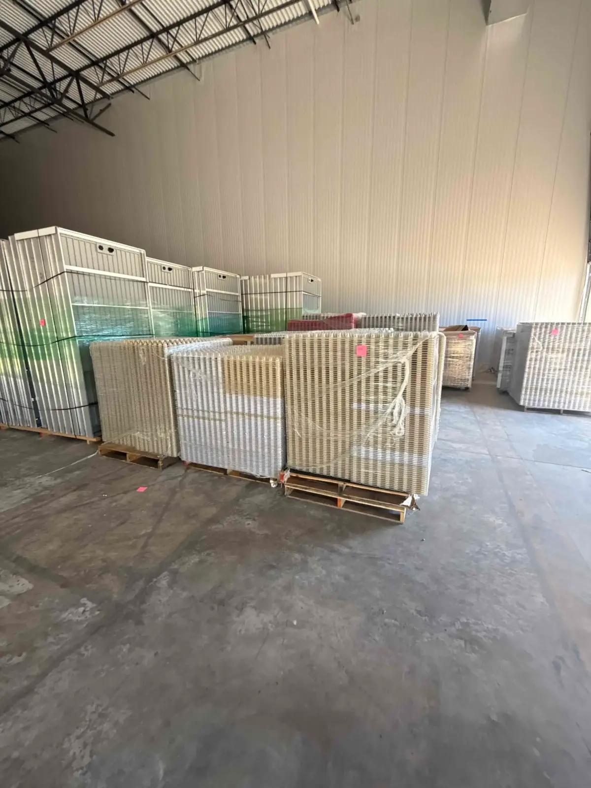 SB479c: 10 Pallets of Xometry Rotationally Symmetric 9×9 Rafts with Integrated Plug Guards – Approximately 2,500 Units (New Cost $3.50 Each – Total Value $8,750)