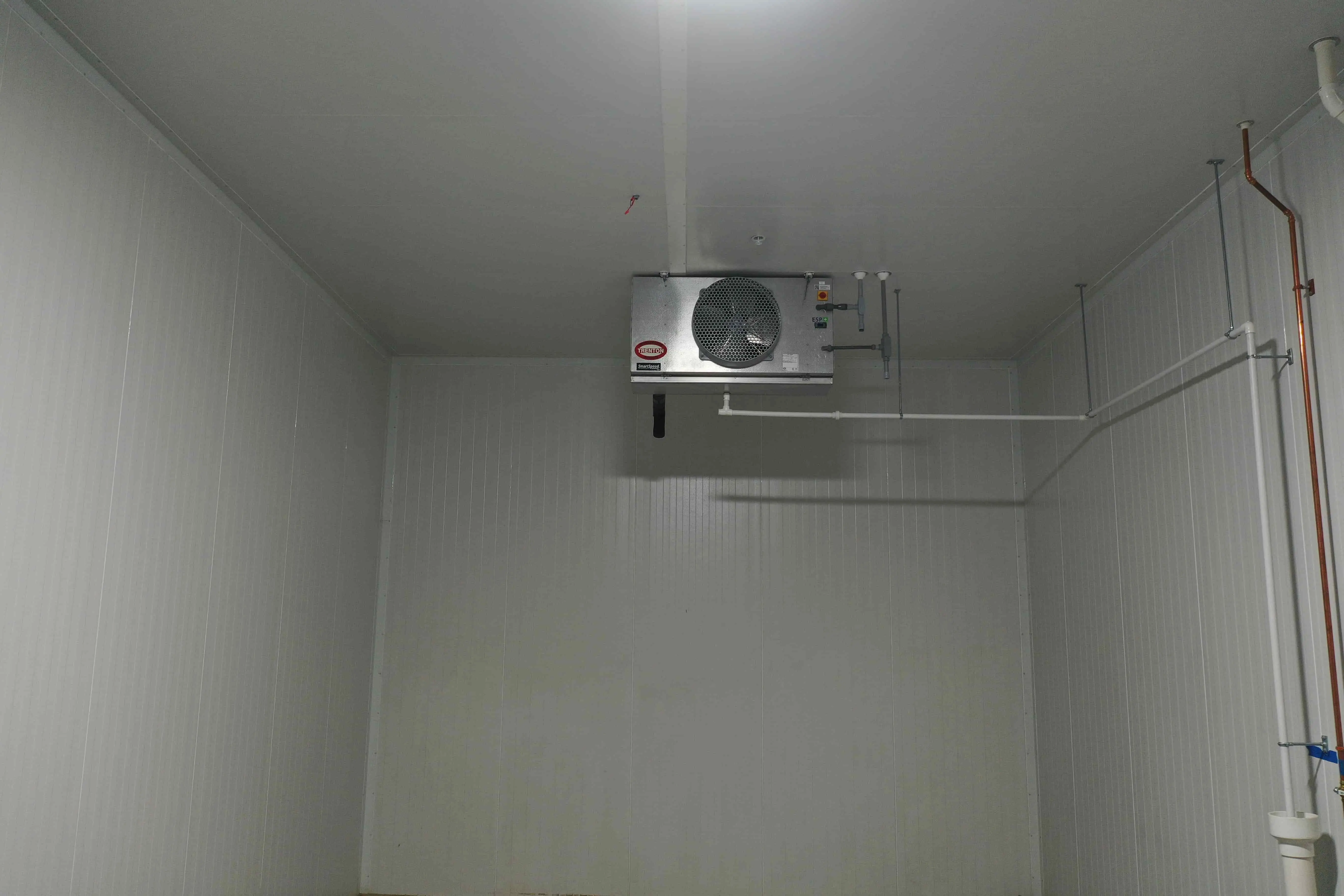 SB6014a:  EVAP 8 – Trenton TMP120MA-32D Medium-Profile Evaporator, Air Defrost, 1 Fan (~3 030 CFM, 37 °F Room), 460 V 3-Phase – Connected to RCU 9 in 55 °F Chilled Storage
