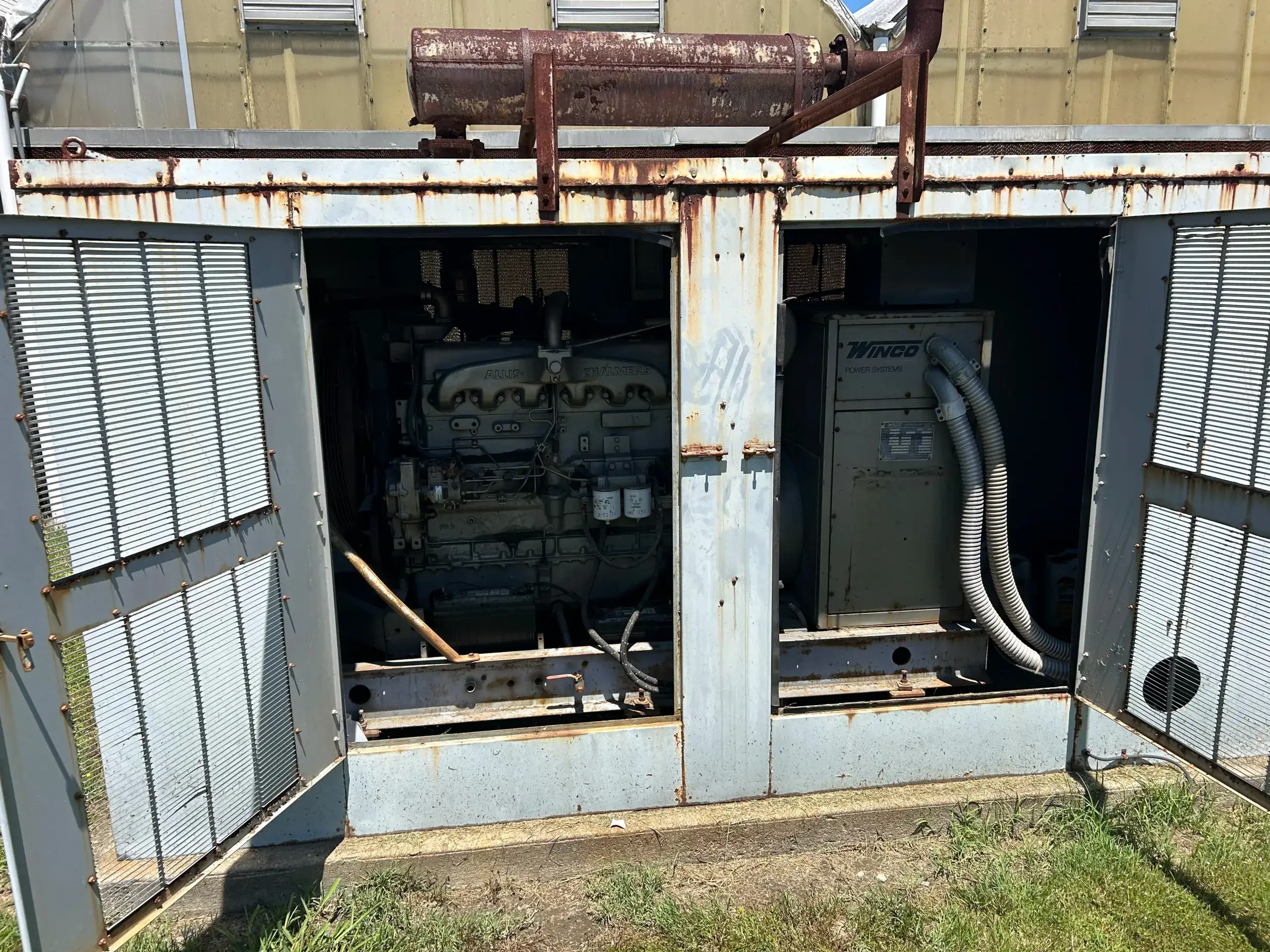WHITES AUCTION LOT 425 - Detroit Diesel Generator 125 kW in Packing Shed