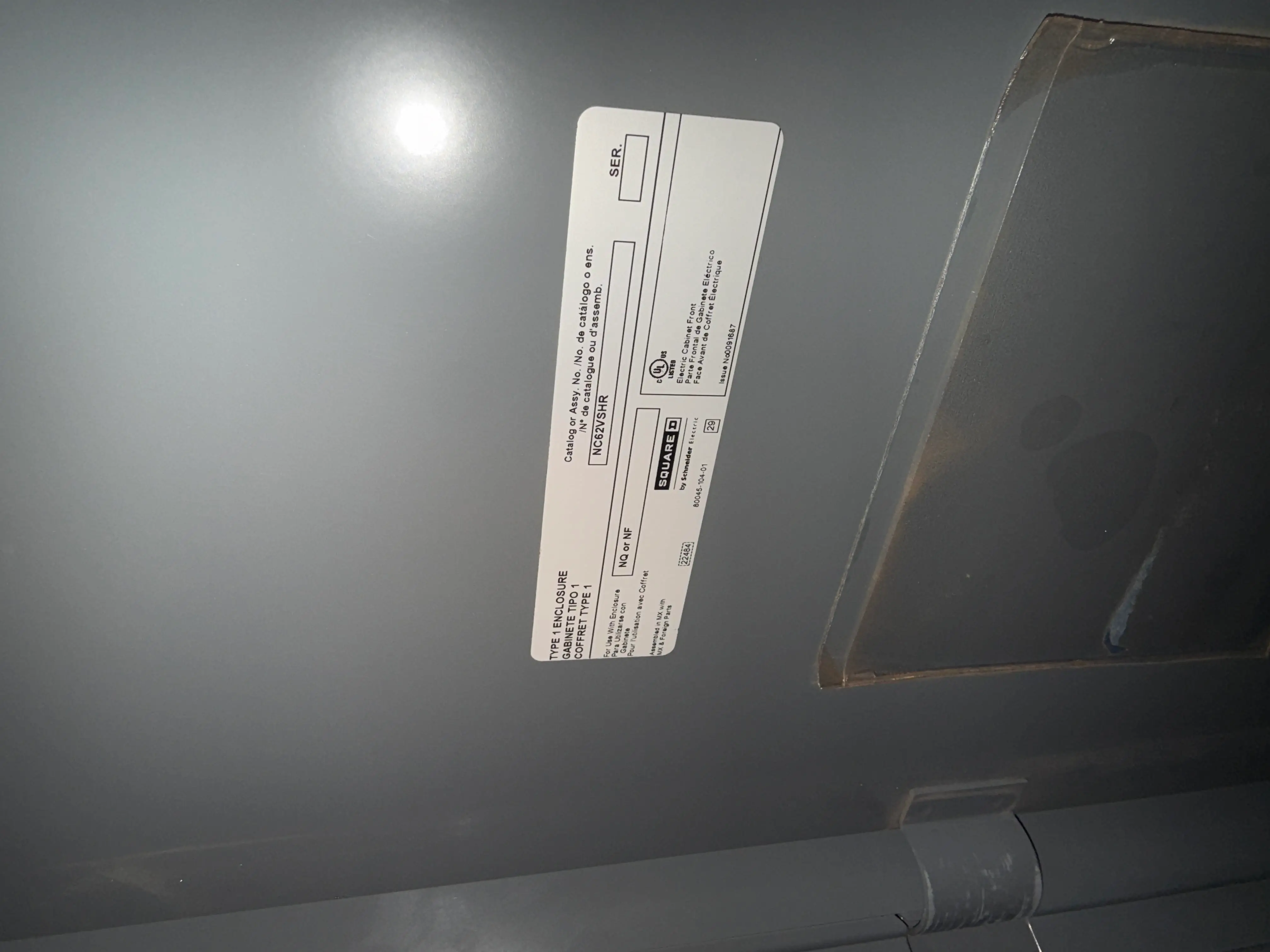 SB7041: Square D Panelboard Electrical Distribution Panel