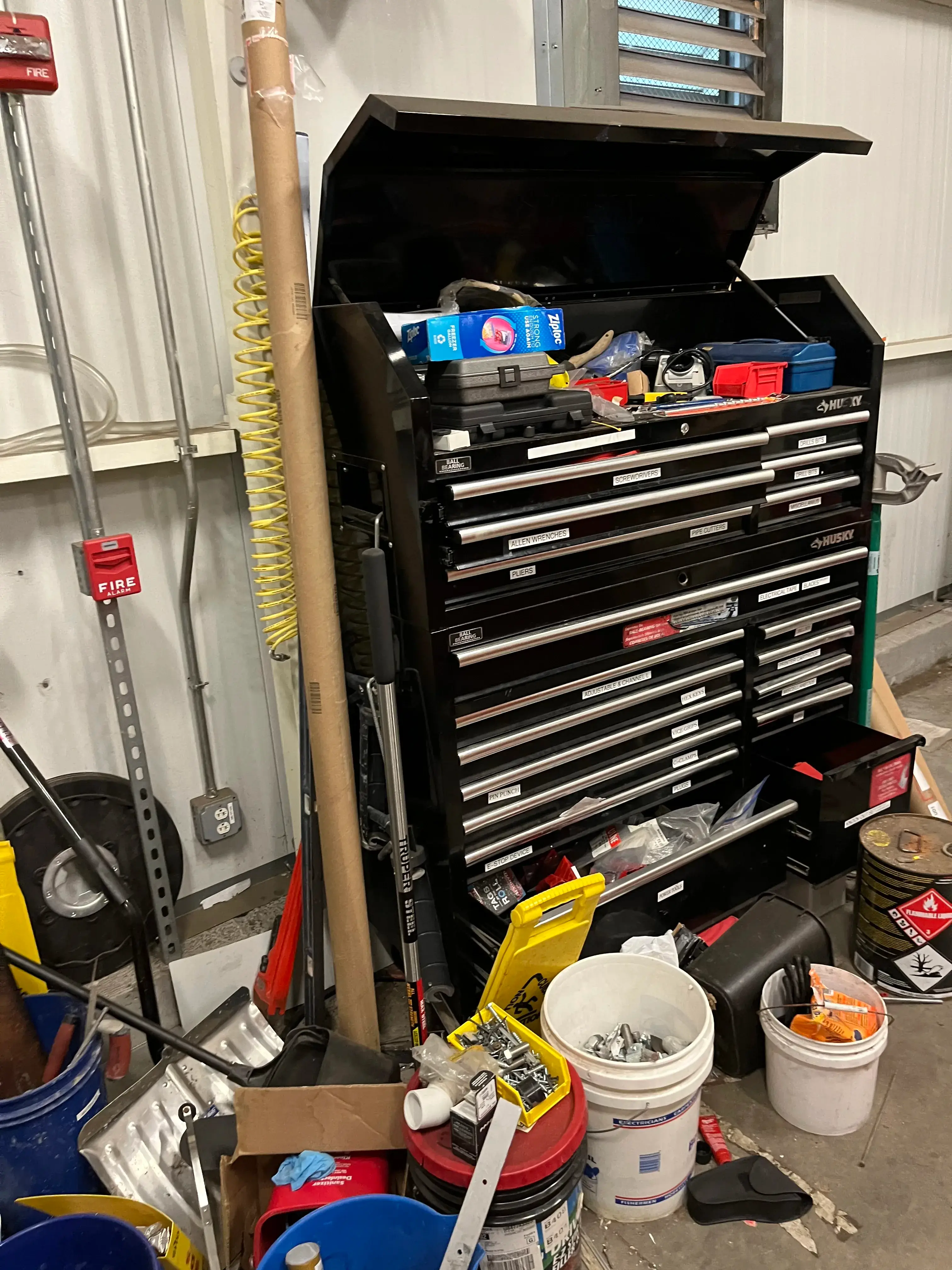 AEROFARMS LOT 98 - Husky Toolbox with Premium Tools