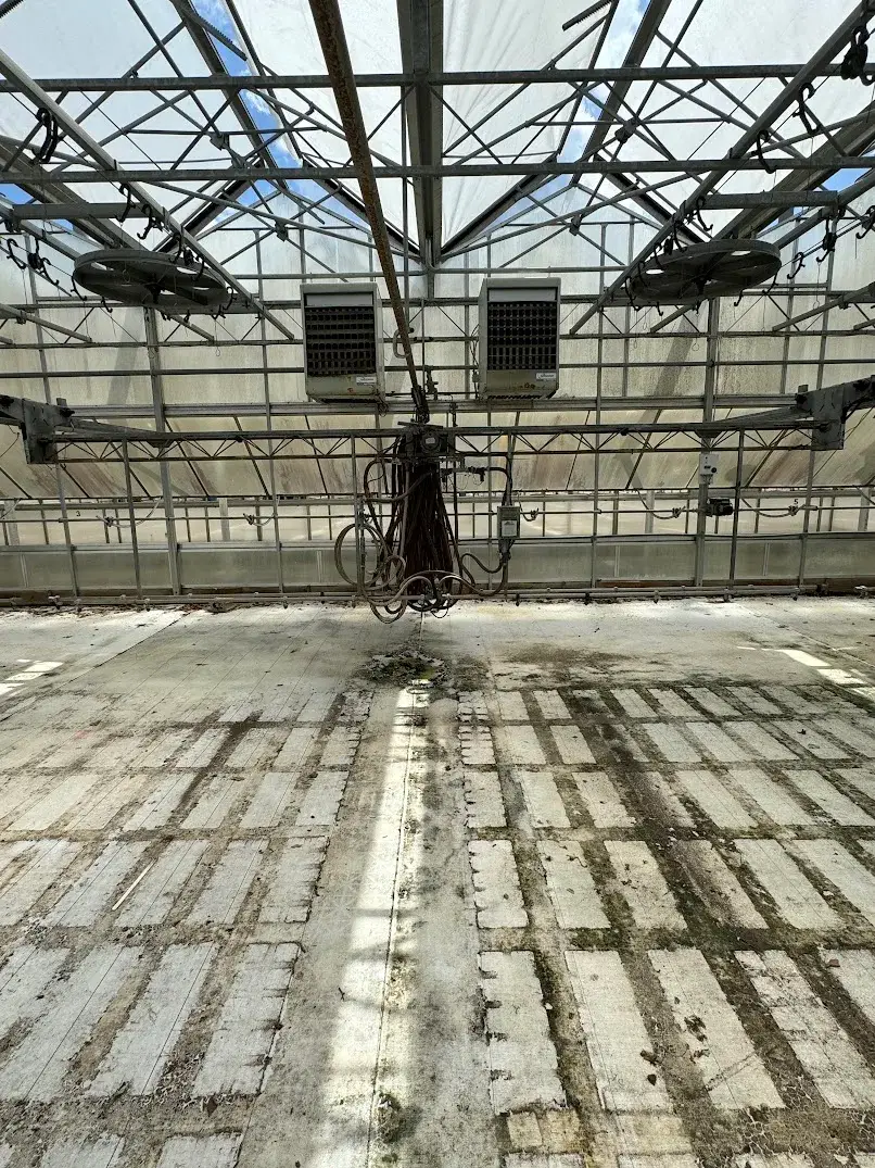 WHITES AUCTION LOT 167 - 21' Cherry Creek Systems Control Tower Watering Boom System with Cherry Creek Systems Network Irrigation Controller in GH28 Bay 4