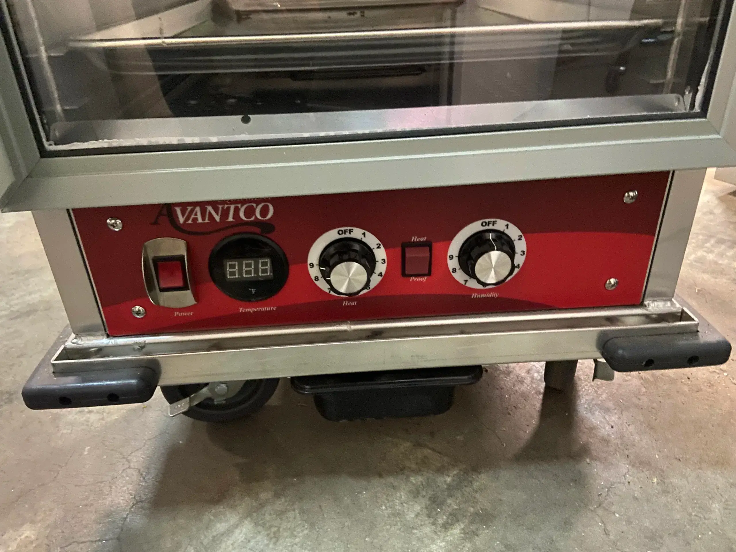 AEROFARMS LOT 5 - Avantco HEAT-1836I Full Size Insulated Heated Holding Cabinet"