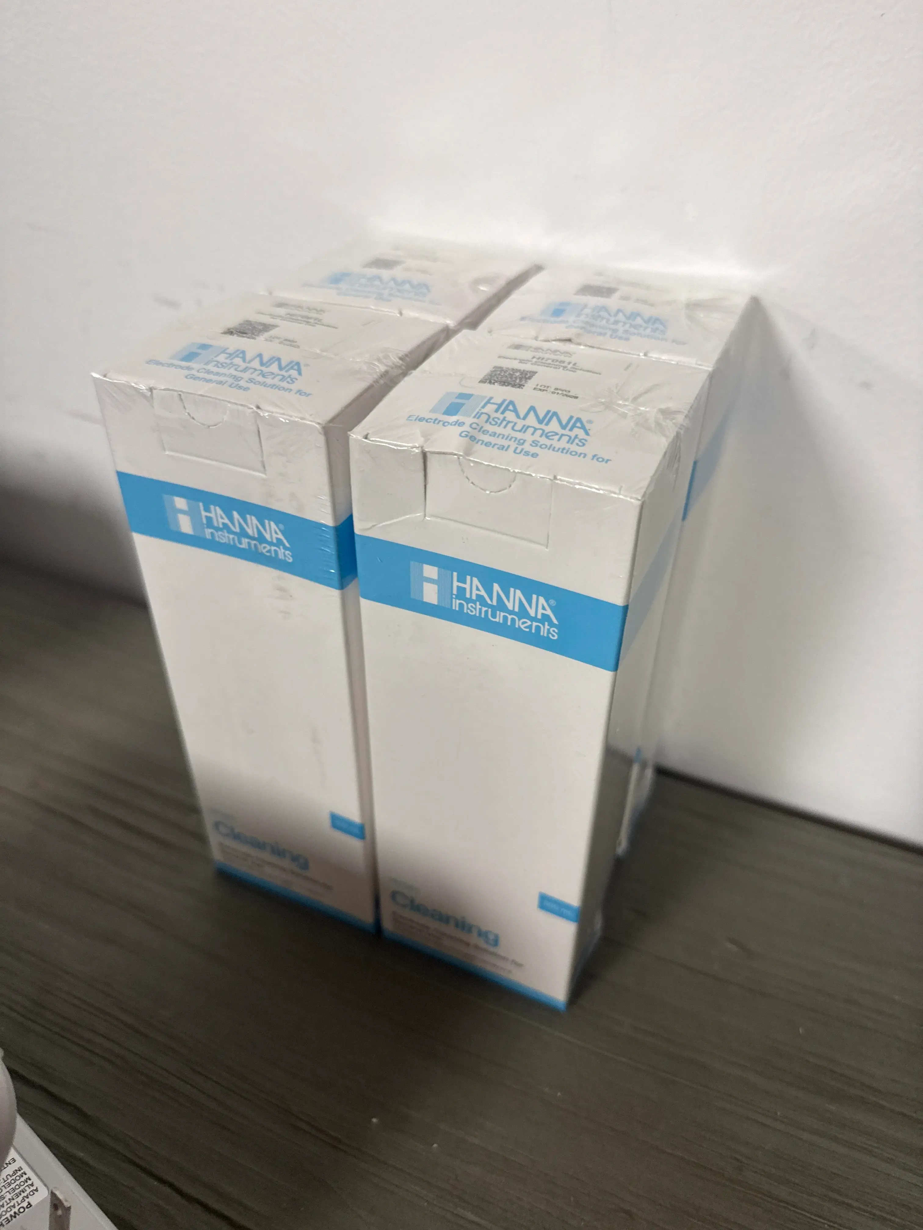 Qty 4 Hanna Instruments Electrode Cleaning Solution Bottles